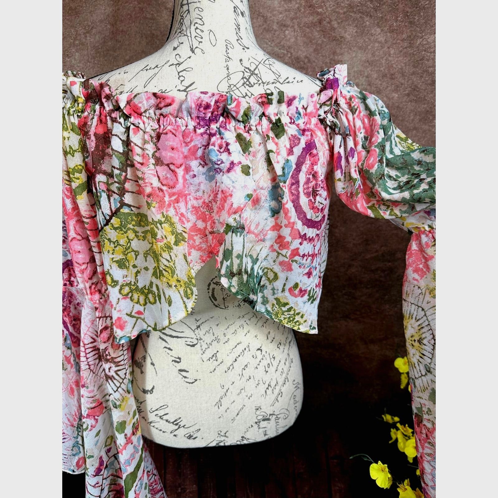 Other Live 4 Truth Floral Crop Top with Exaggerated Bell Sleeves S Size S / US 4 / IT 40 - 11 Thumbnail