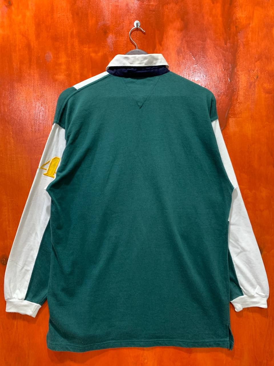 Tommy Hilfiger 1990s TOMMY HILFIGER SAILING GEAR TSHIRT Size US L / EU 52-54 / 3 - 3 Thumbnail