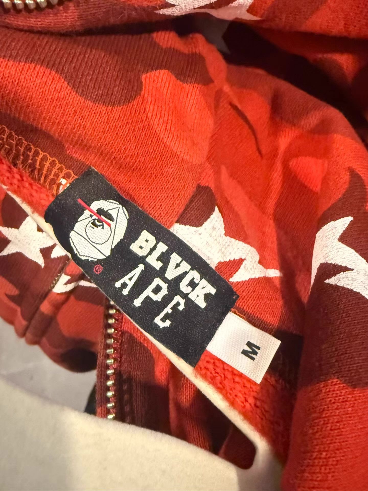 Bape BAPE × BLVCK Year of the Sheep Limited Edition Hoodie Q20 Size US M / EU 48-50 / 2 - 2 Thumbnail