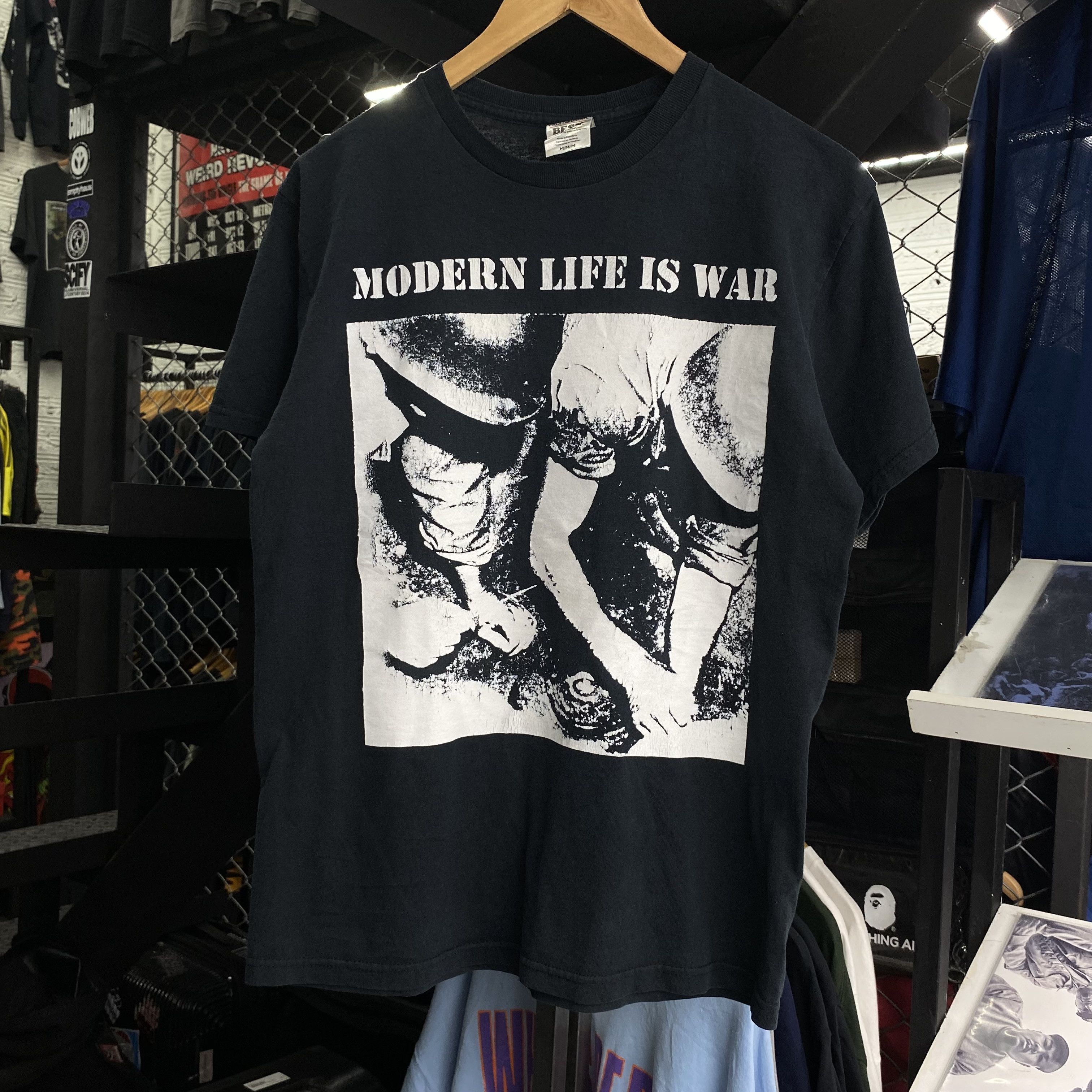 Band Tees MODERN LIFE IS WAR Mid 2000s Size US M / EU 48-50 / 2 - 1 Thumbnail