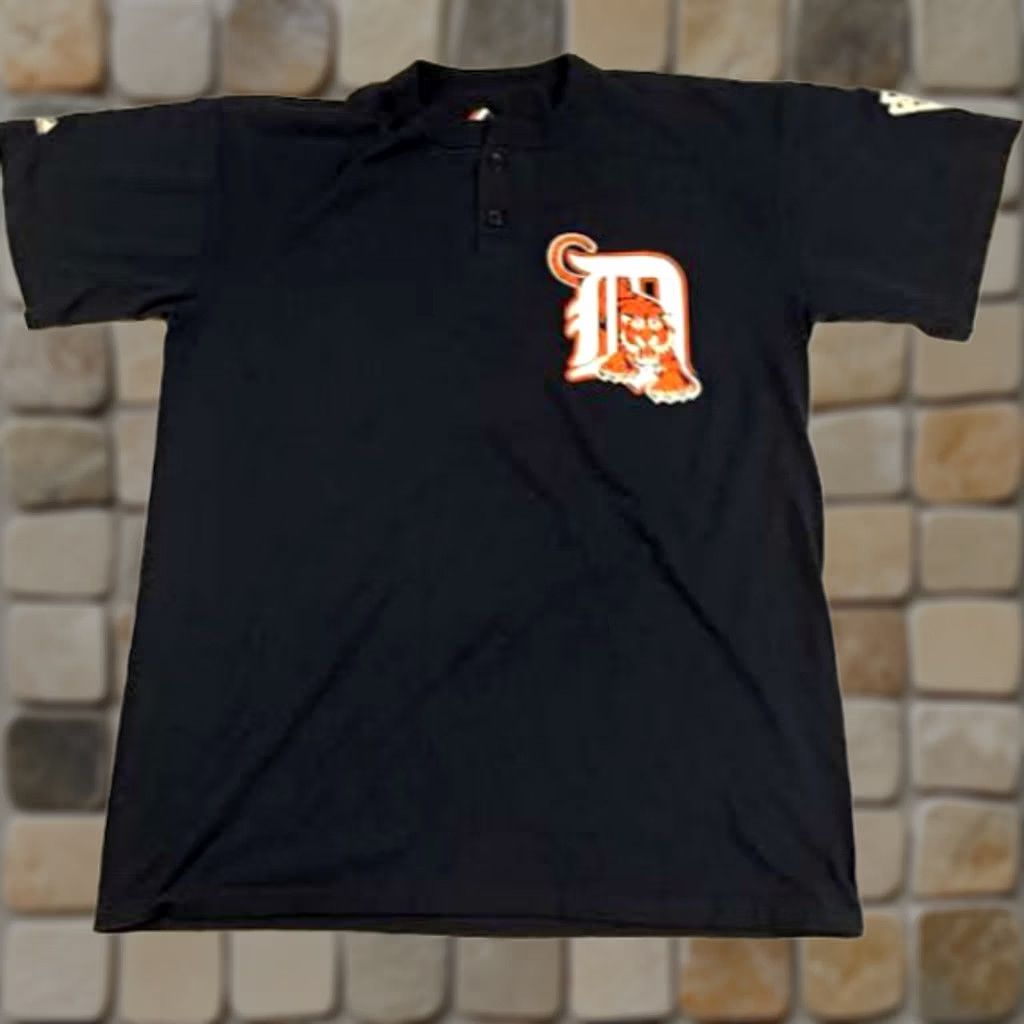 Vintage Detroit Tigers Majestic Jersey T-Shirt Button 1/4 LG Clinton Valley Little League C.V.L.L. #38 Blue Men Size US L / EU 52-54 / 3 - 1 Thumbnail