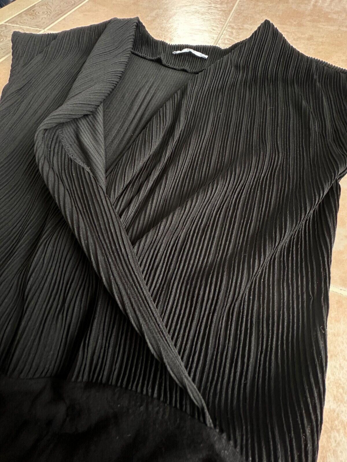 Designer MNG Deep V Neck Bodysuit Black Extended Cap sleeves size XS Size 26" / US 2 / IT 38 - 7 Thumbnail