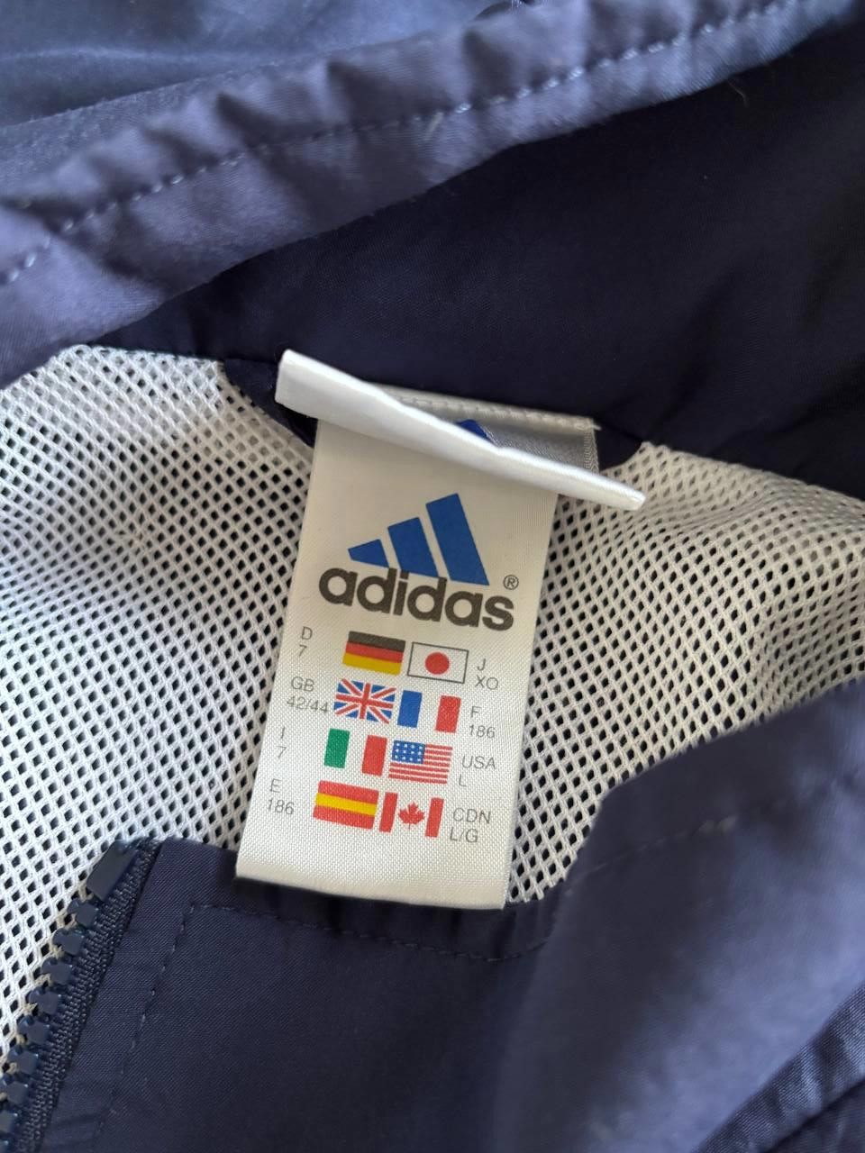 Adidas Adidas Windbreaker Jacket Size L Blue/White Full Zip Vintage Size US L / EU 52-54 / 3 - 5 Thumbnail