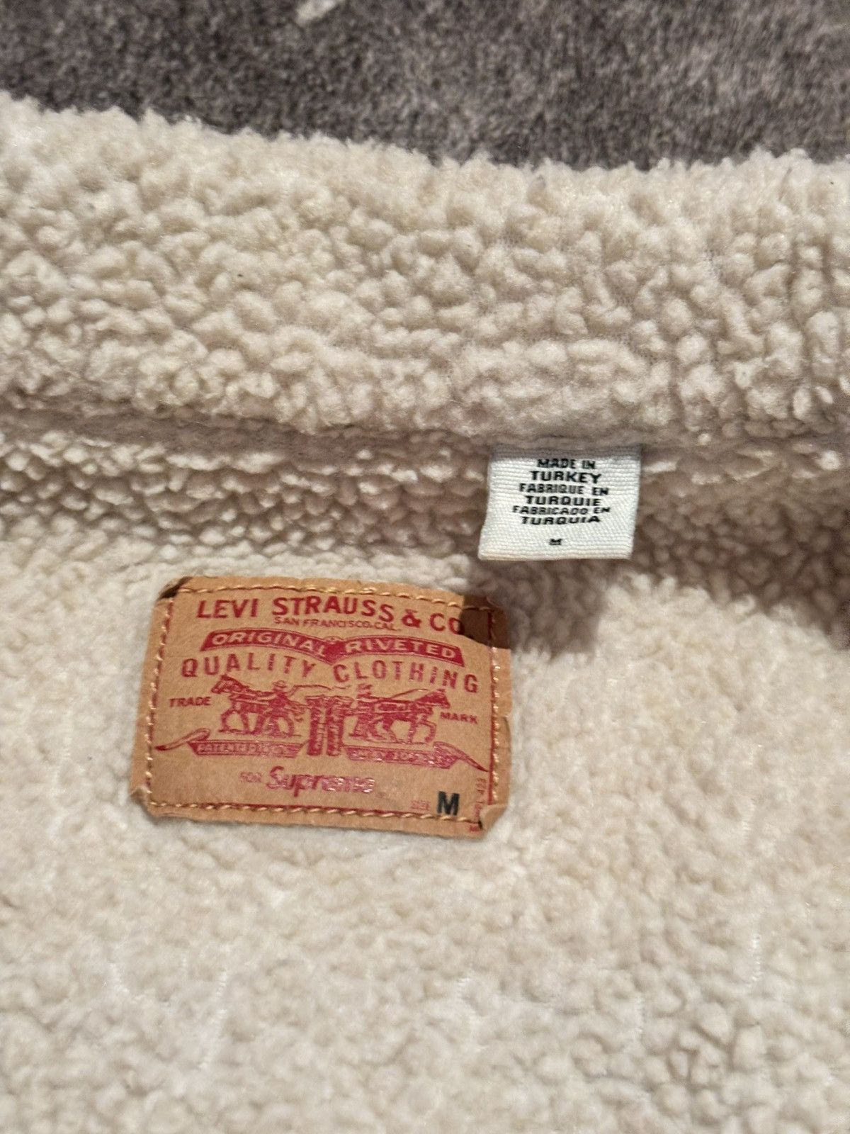 Levi's × Supreme Rare Supreme Levi’s Bleached Sherpa Trucker Jacket Size US M / EU 48-50 / 2 - 7 Thumbnail