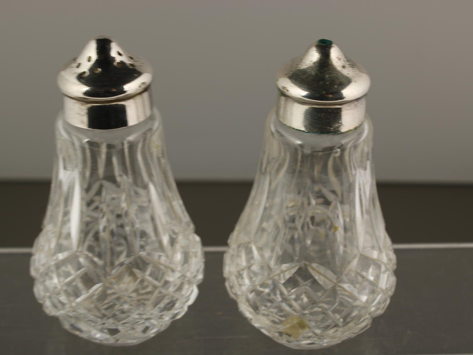 The Unbranded Brand Stuart Crystal Cut Glass Salt and Pepper Shakers Silver Tops Size ONE SIZE - 3 Thumbnail