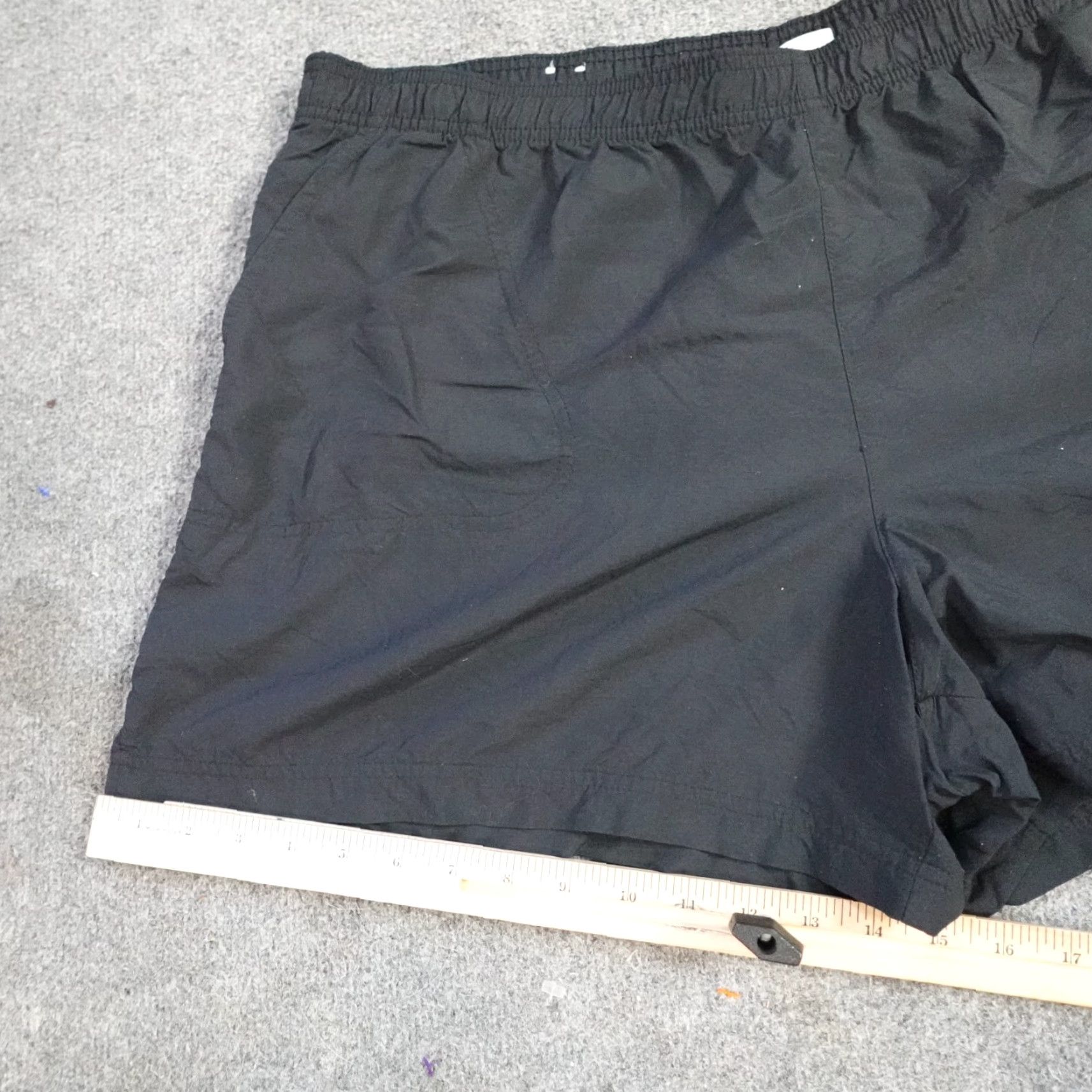 Vintage Columbia Womens Shorts 2XL Black Solid 4" Inseam Nylon Athletic Hiking Activewear Ladies Mens Size 40" / US 18 - 4 Thumbnail