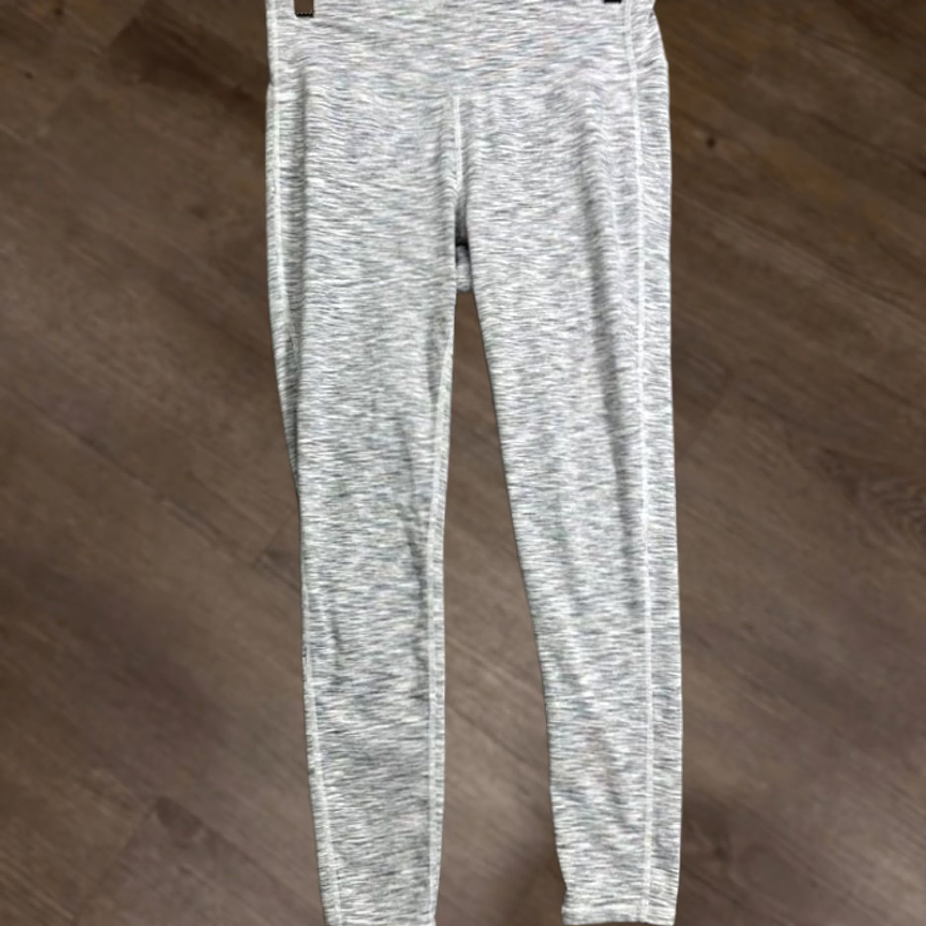 Athleta Athleta Leggings Womens Medium Grey Cropped Stretch Gym Exercise Pull On Size 32" / US 10 / IT 46 - 1 Thumbnail