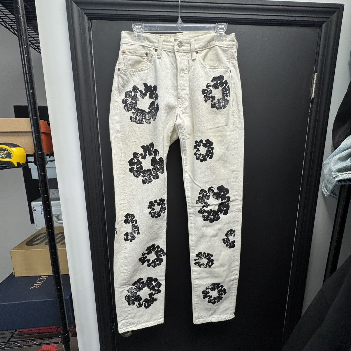 DENIM TEARS × Levi's Denim Tears x Levi's Cotton Wreath Jean White Size US 29 - 1 Thumbnail