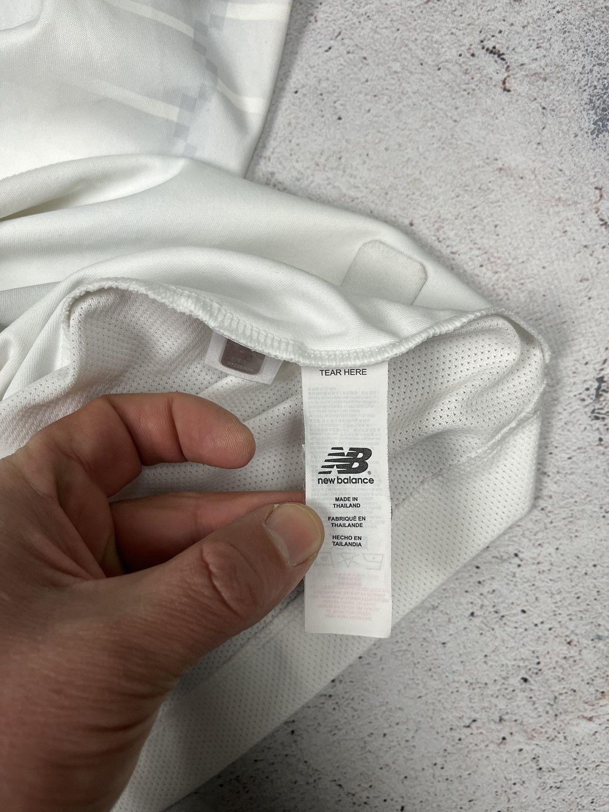 New Balance LIVERPOOL 2019 2020 AWAY FOOTBALL SOCCER JERSEY NEW BALANCE Size US M / EU 48-50 / 2 - 8 Thumbnail