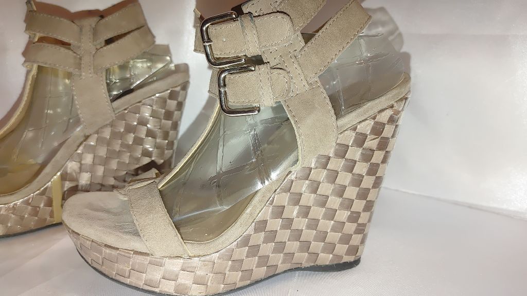 Stuart Weitzman Stuart Weitzman The Teaque "Stunning" Wedge Sandal Size 6.5 Size US 6.5 / IT 36.5 - 4 Thumbnail