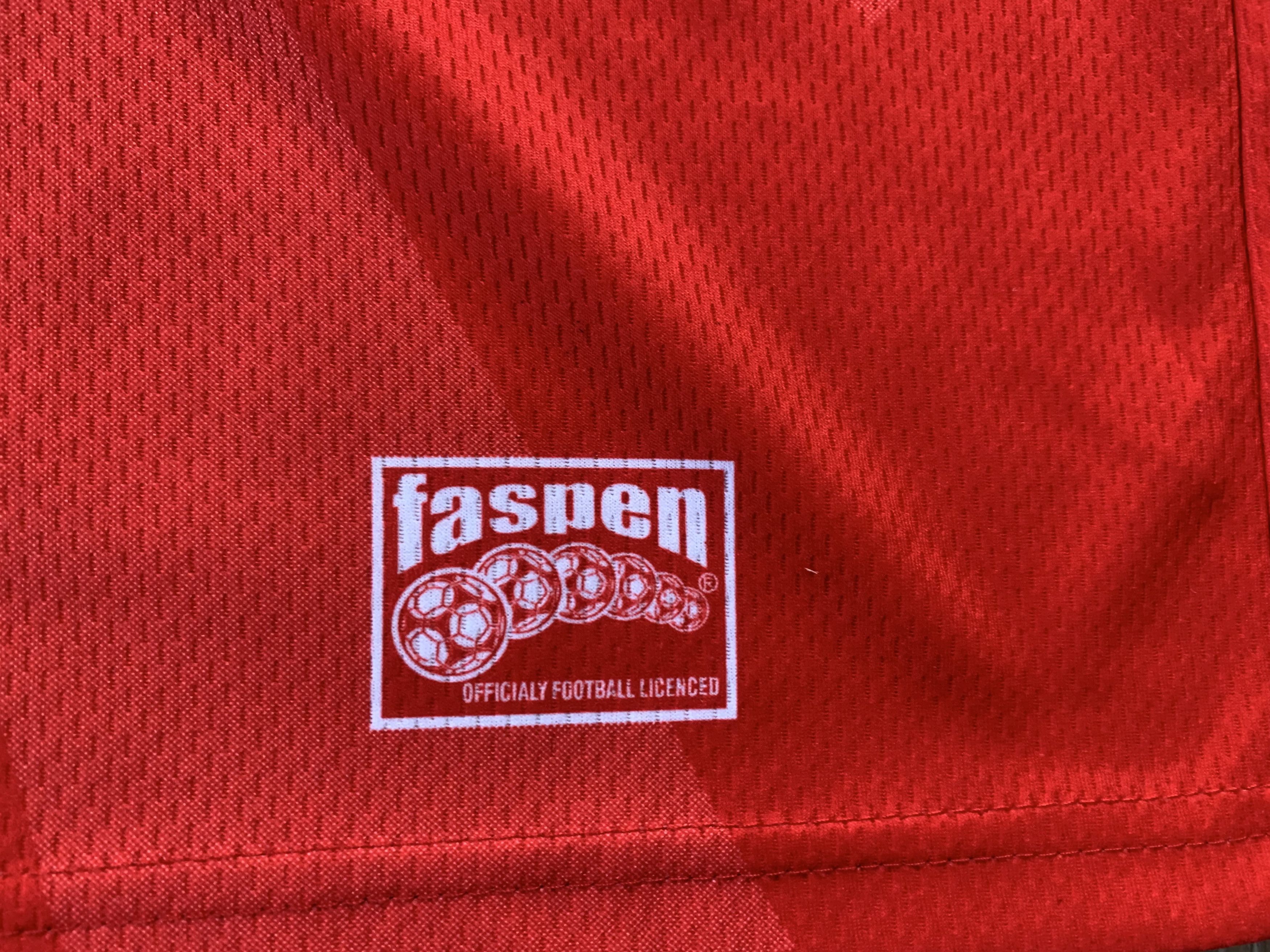 Other Spain World Cup 2002 Soccer Jersey Size US L / EU 52-54 / 3 - 6 Thumbnail