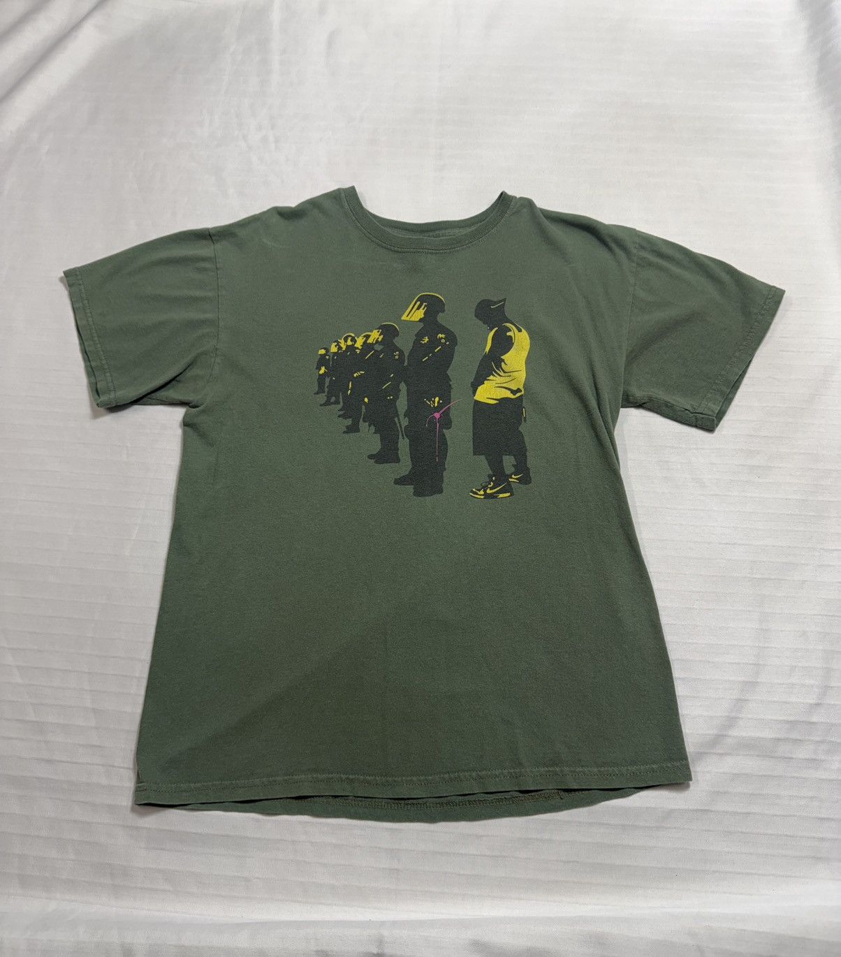 Nike Vintage Pee on cop nike shoe tee Size US M / EU 48-50 / 2 - 1 Preview