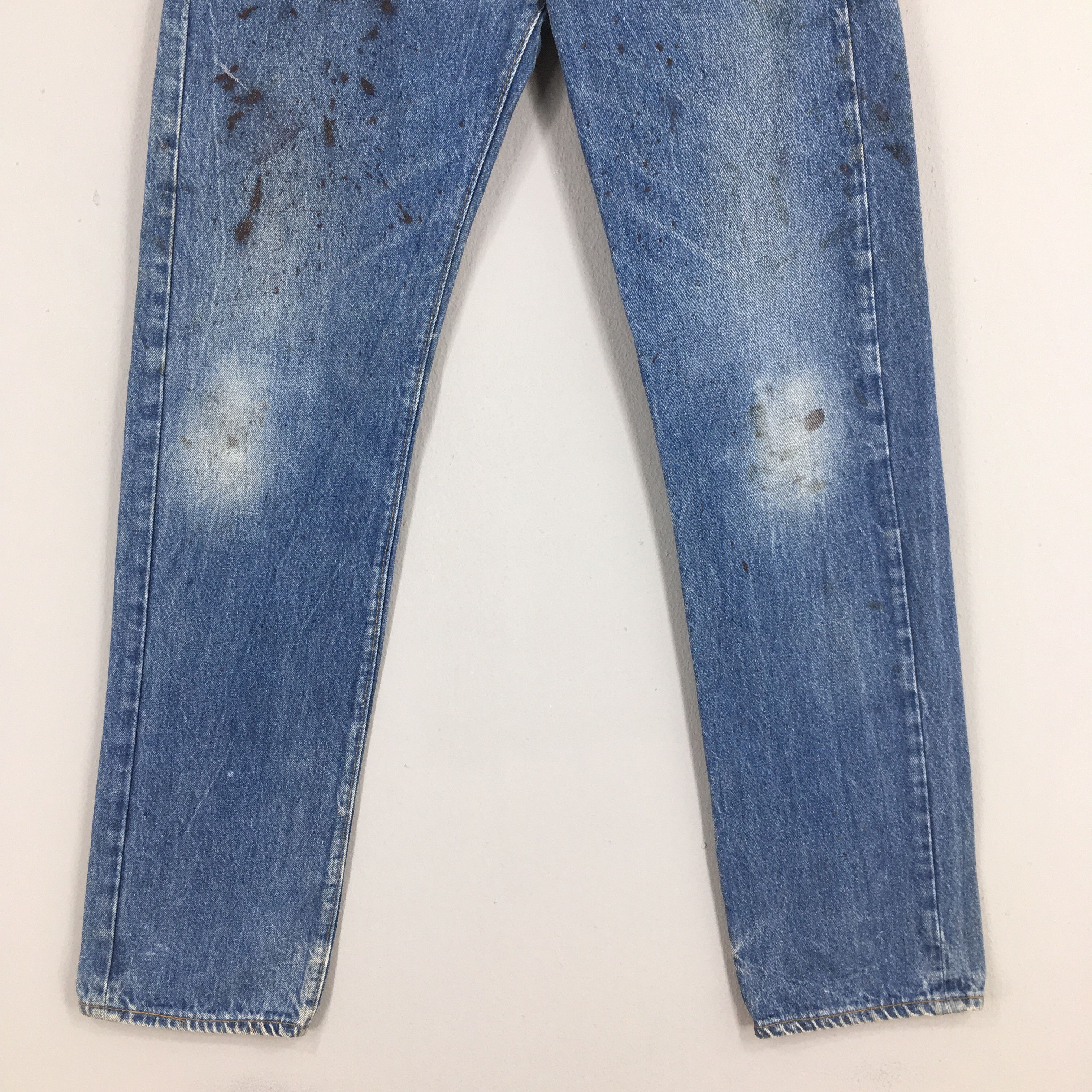 Levi's Size 28x32.5 Vintage 90s Levi's 501 Faded Dirty Jeans S686 Size US 28 / EU 44 - 3 Thumbnail