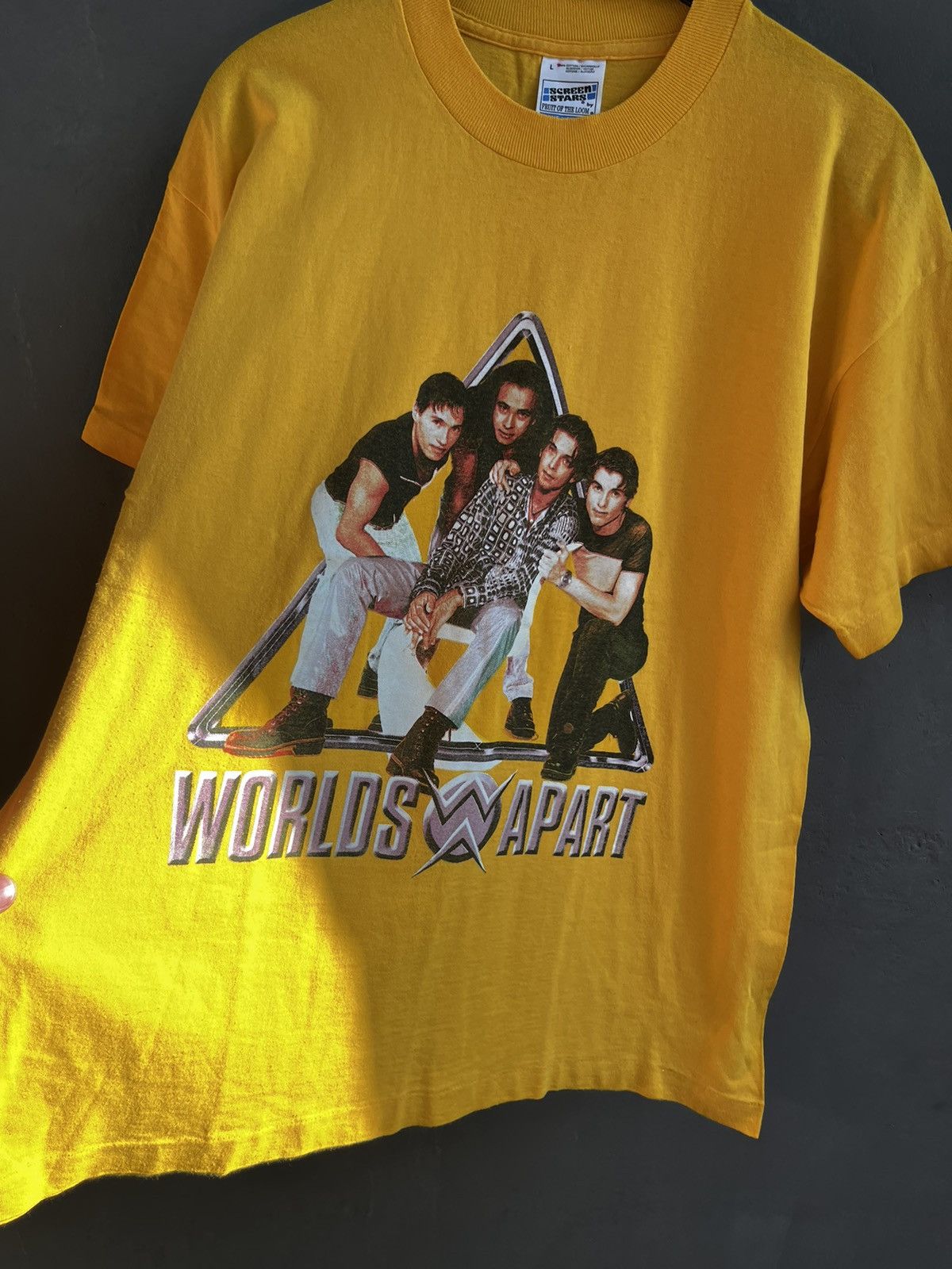 Band Tees × Rap Tees × Vintage Vintage90s Worlds Apart T-shirt Size US L / EU 52-54 / 3 - 4 Thumbnail