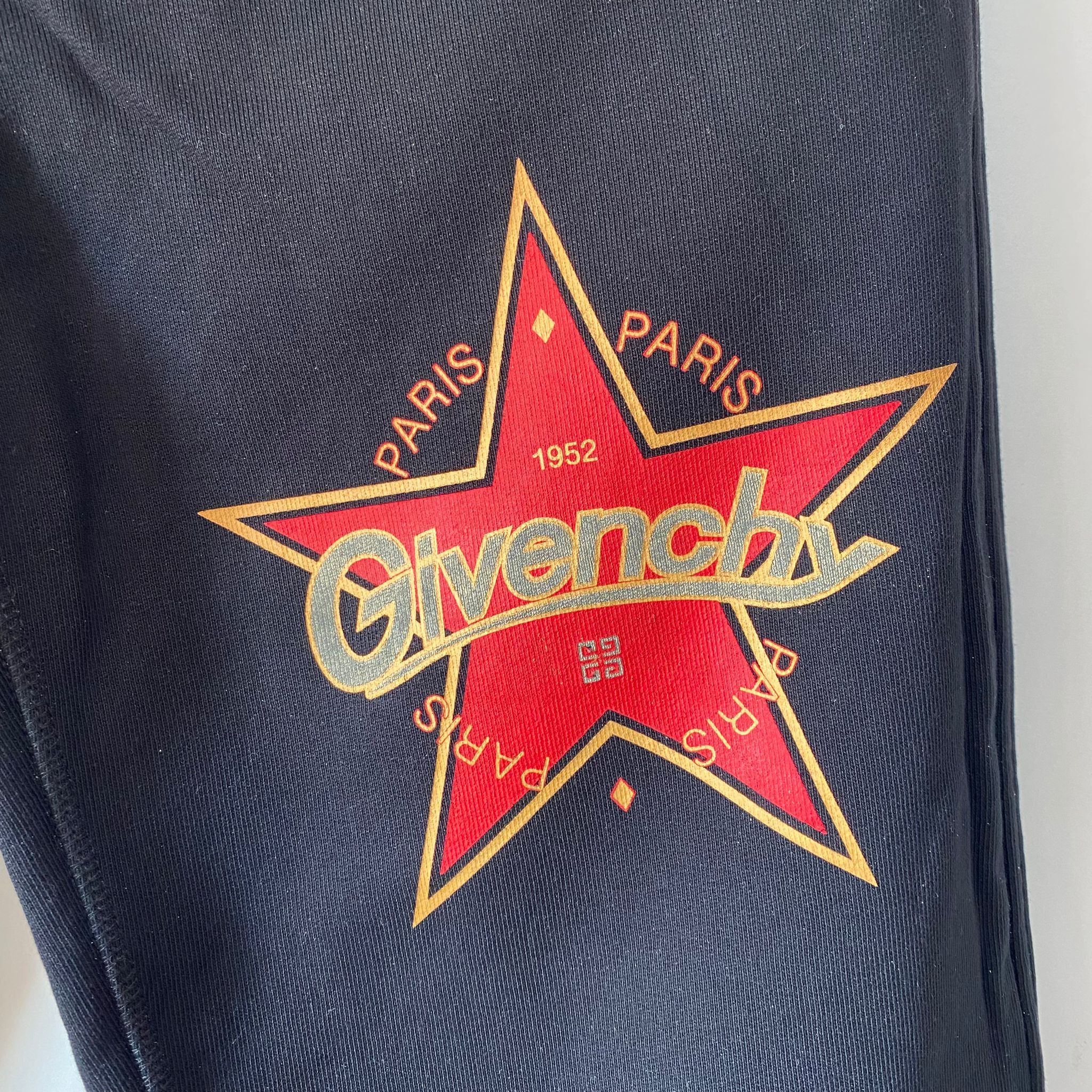 Givenchy Black Red Star Logo Sweatpants Size US 32 / EU 48 - 7 Thumbnail