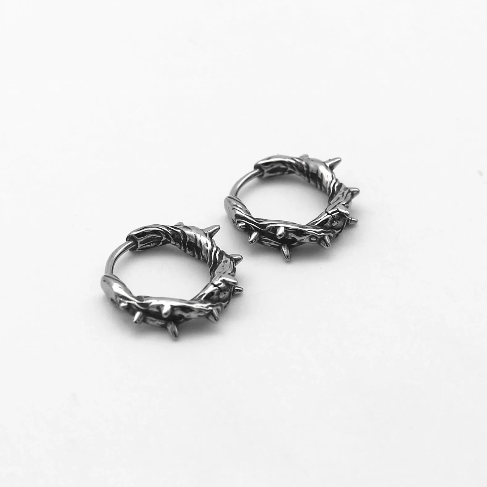 Jewelry x Vintage Men's Small Earrings in Silver