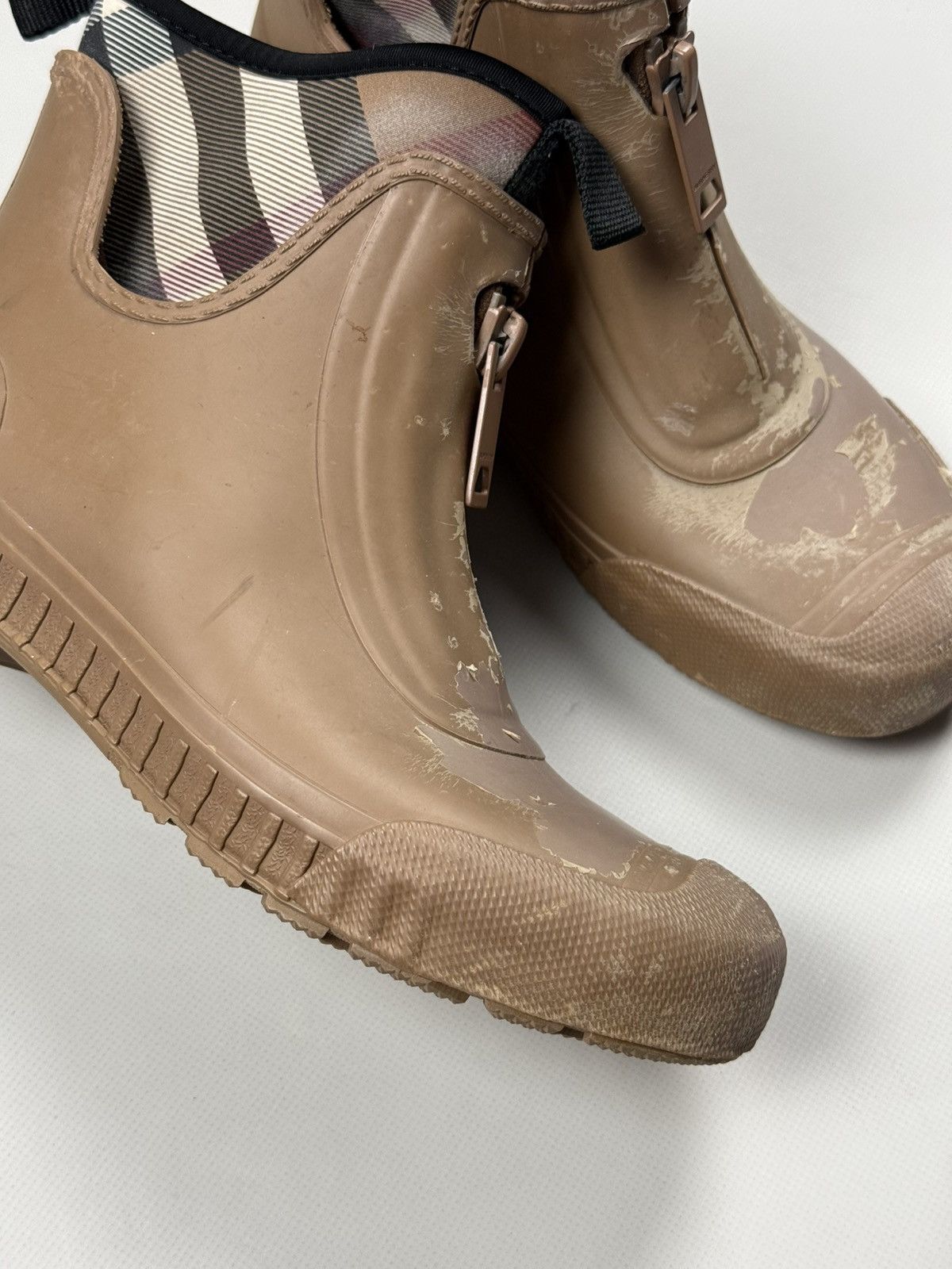 Burberry Burberry Ladies Check Plaid Rubber Rain Boots Shoes Size US 8 / IT 38 - 9 Thumbnail
