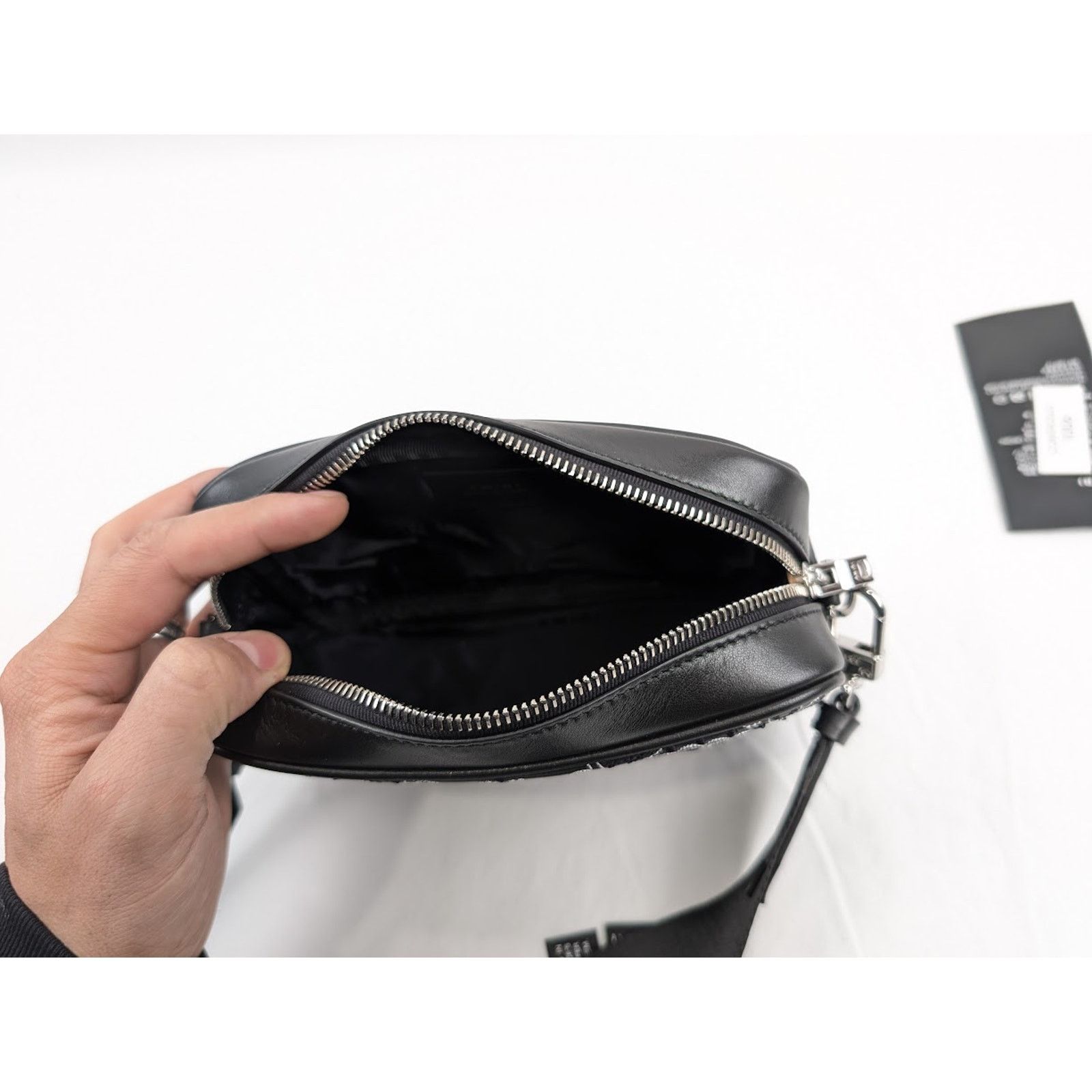 Amiri o1rshd1 Size: OS / Bandana Camera Case in Black Size ONE SIZE - 9 Thumbnail