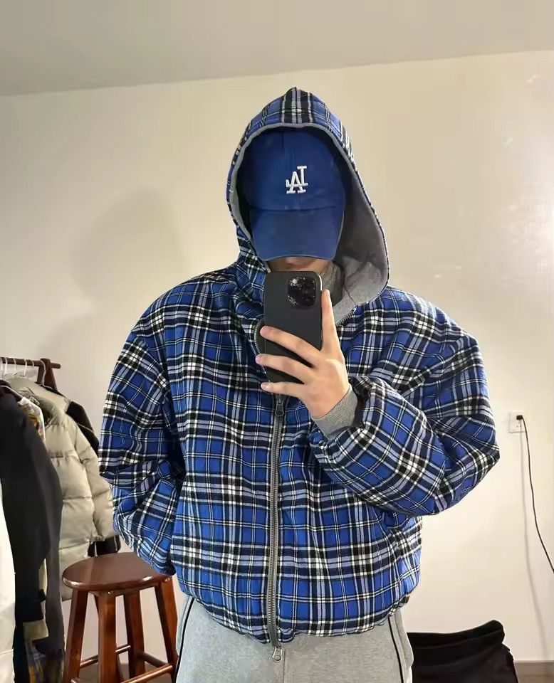 Japanese Brand Reversible Gray Hoodie with Blue Plaid Lining Size US XXL / EU 58 / 5 - 7 Thumbnail