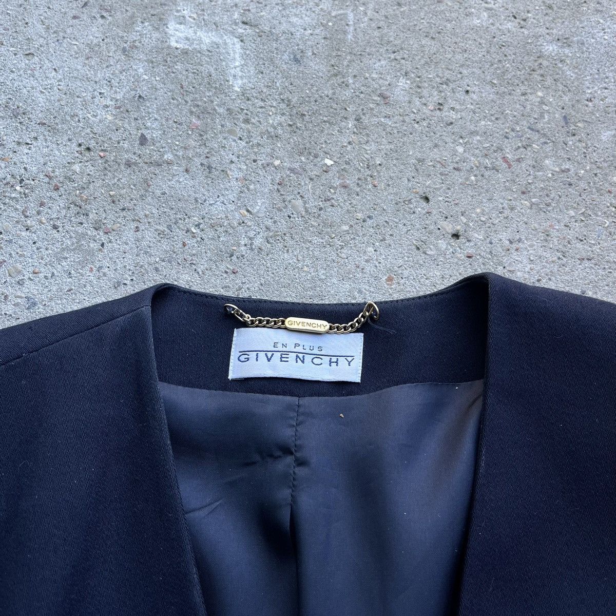 Givenchy × Vintage Givenchy Vintage Luxury Oversize Woman m Blazer Coat Rare Size L / US 10 / IT 46 - 2 Thumbnail