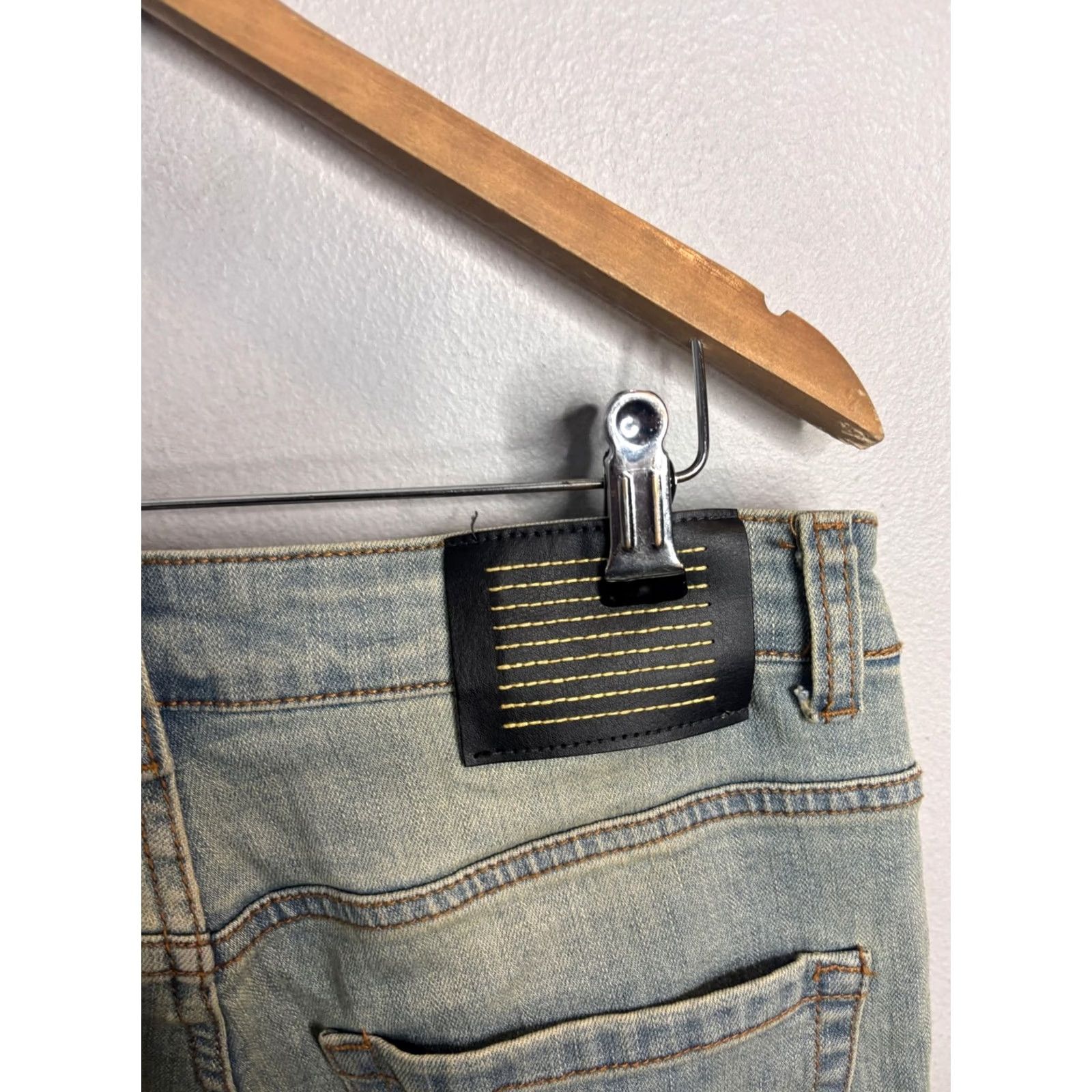 Vintage VINTAGE Serenede Jeans Mens 30 Light Wash Distressed Skinny Yellow Black Side Stripe Denim Slim 30 in Blue Mens Jeans Side Stripe Distressed 90s Style Size US 30 / EU 46 - 7 Thumbnail
