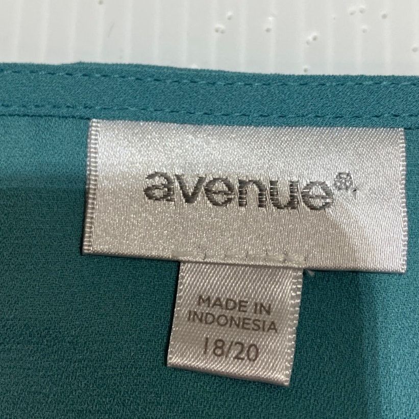 Avenue Avenue Boho Teal Keyhole ¾ Bell Sleeve Tunic Blouse 18/20 Size XXL / US 16-18 / IT 52-54 - 7 Thumbnail