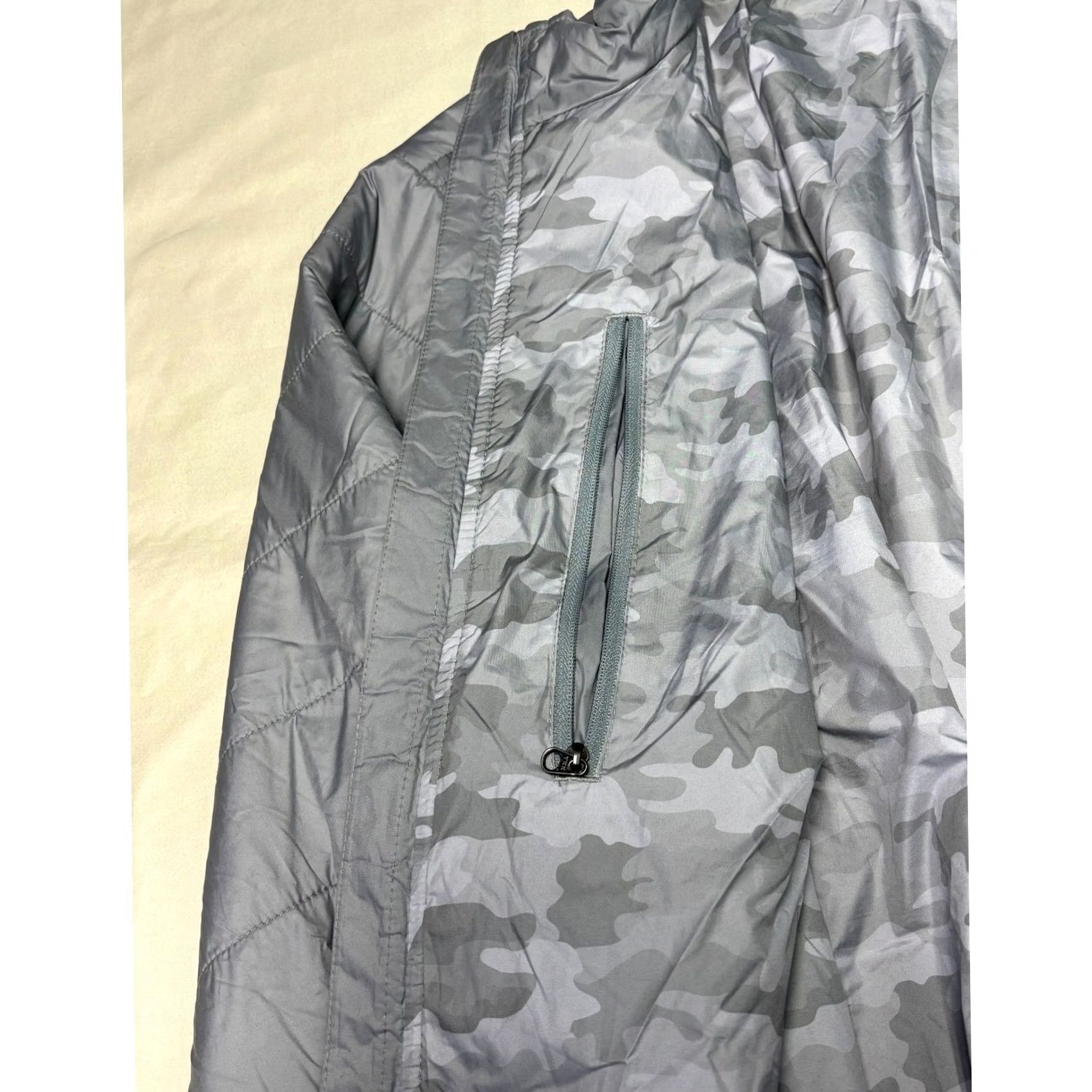 Peter Millar Peter Millar Mens Grey Quilted Puffer Jacket Camo Lining Full Zip Size Medium Size US M / EU 48-50 / 2 - 5 Thumbnail