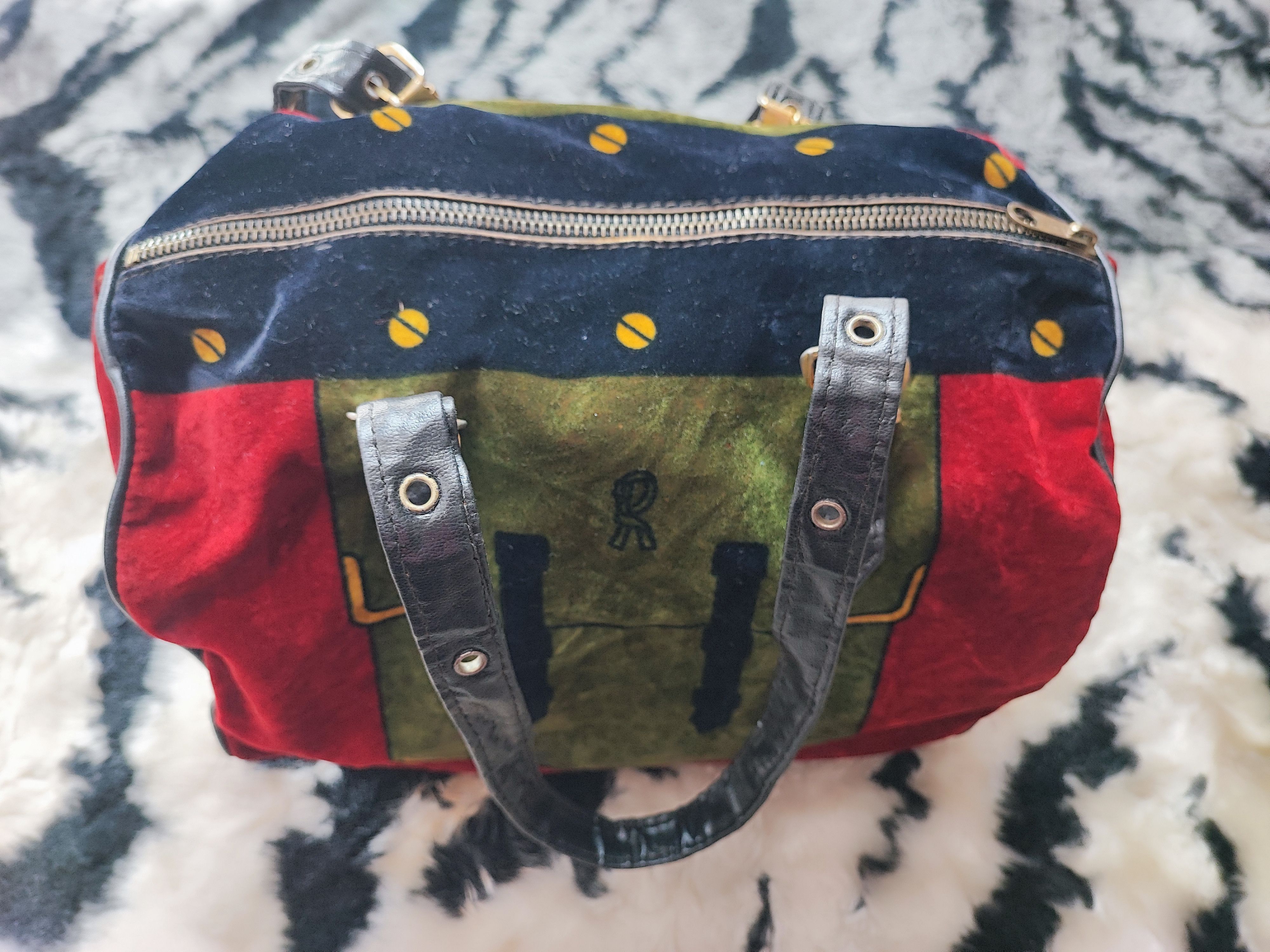 Roberta di Camerino Vintage Roberta Di Camerino Trompe L'Oeil Velvet Handbag Size ONE SIZE - 5 Thumbnail