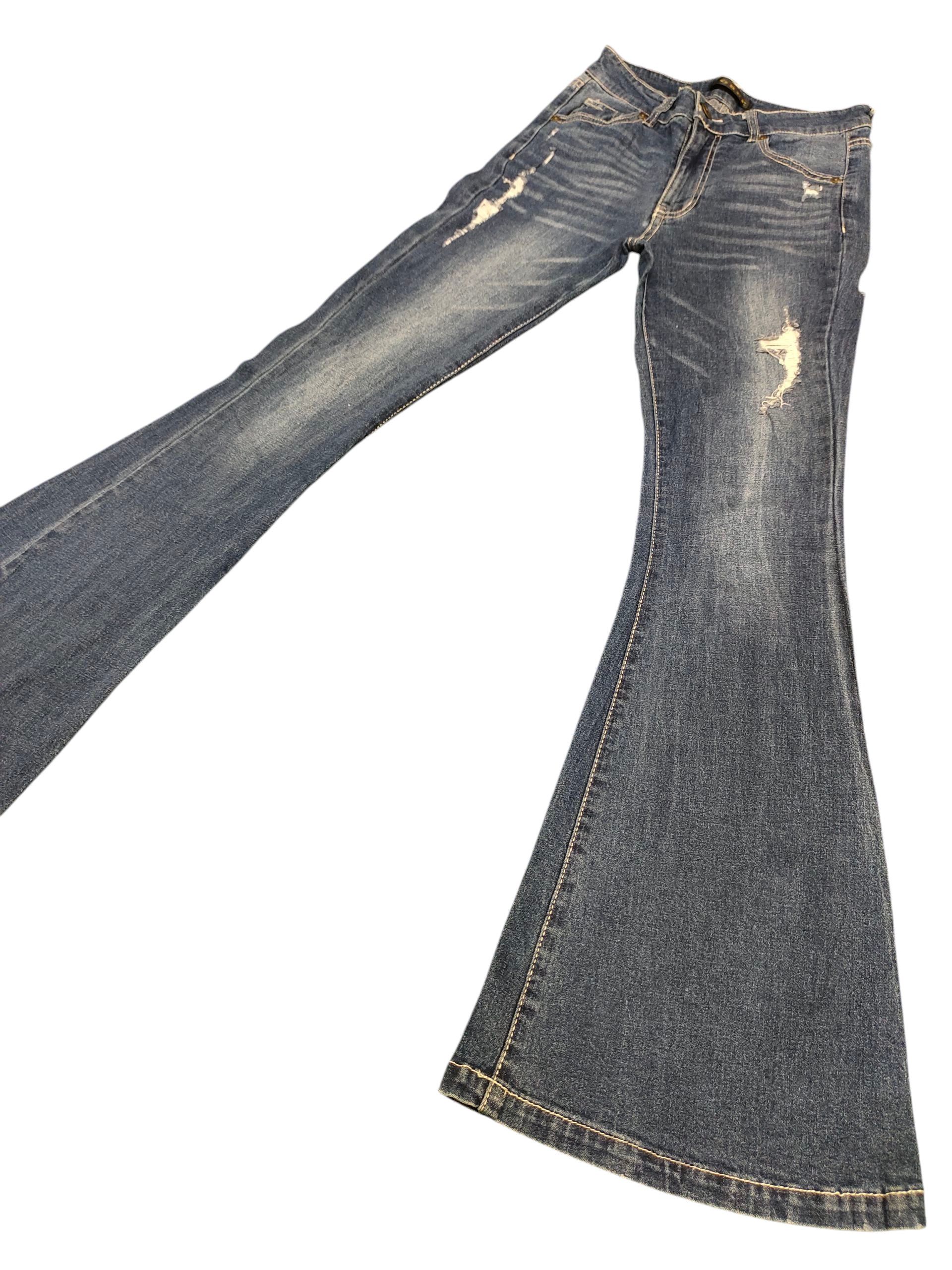 If Six Was Nine Flare Jeans Gorge Distress Denim Bootcut Low Rise Size US 26 / EU 42 - 1 Thumbnail