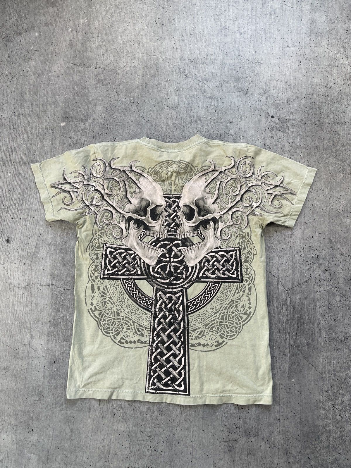 Vintage Vintage 90s Crazy Skull With Bats Grunge Graphic Tshirt Size US M / EU 48-50 / 2 - 4 Thumbnail