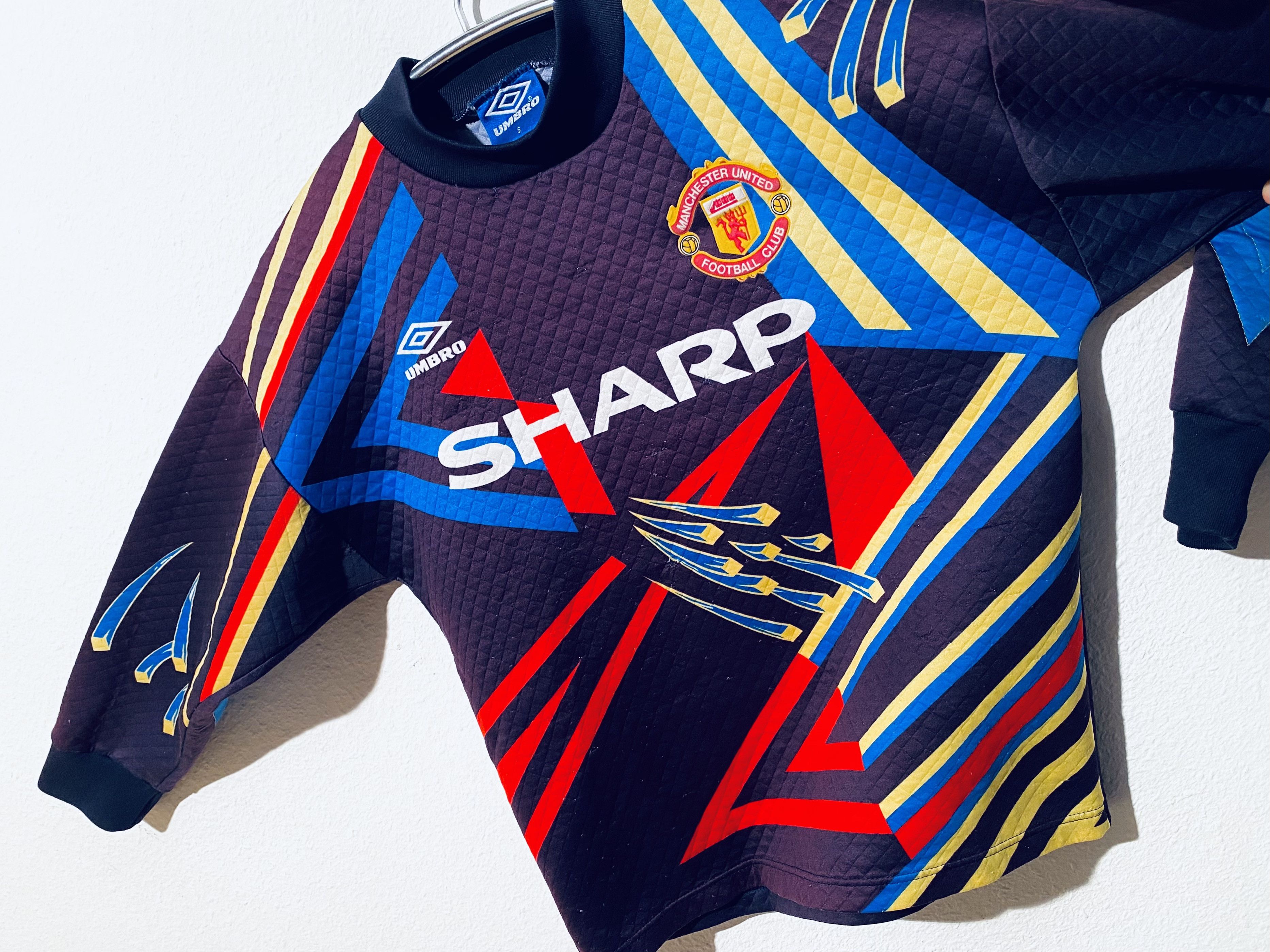 Umbro Manchester United Goalkeeper Away Shirt Jersey 1992 - 1993 Size US S / EU 44-46 / 1 - 5 Thumbnail