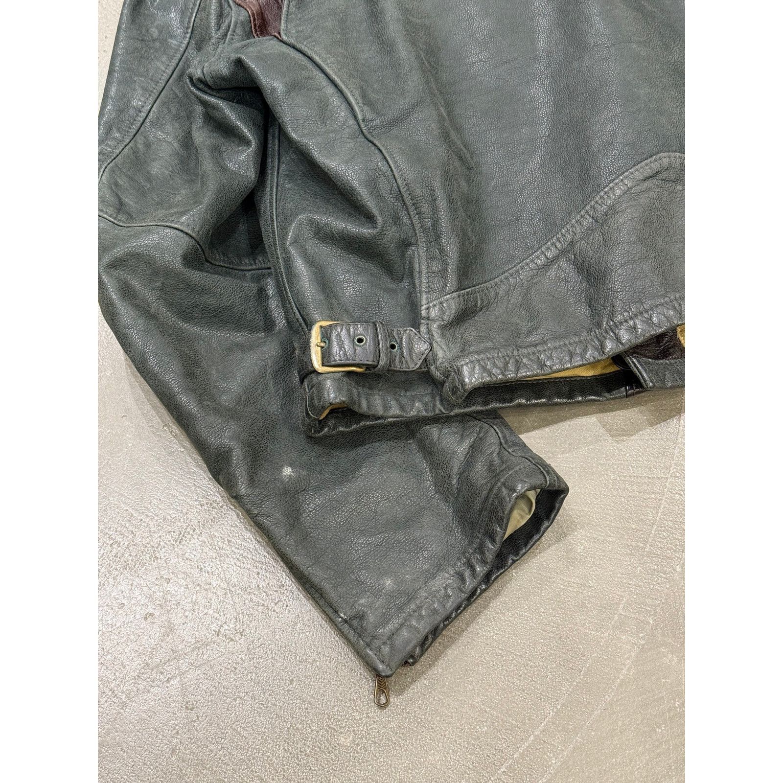 Giorgio Armani 1990s Armani double breasted aviator leather jacket Size US L / EU 52-54 / 3 - 7 Thumbnail