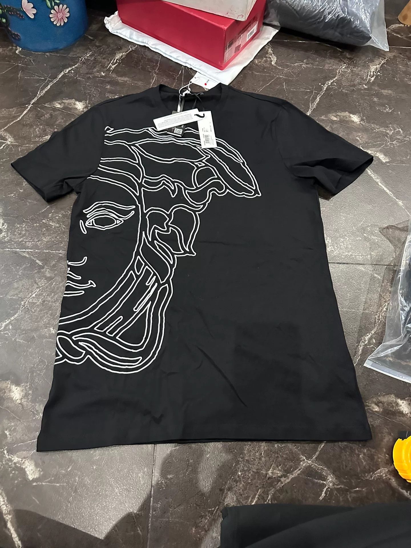 Versace Versace Men's Printed Round Neck T-shirt Size US S / EU 44-46 / 1 - 1 Thumbnail