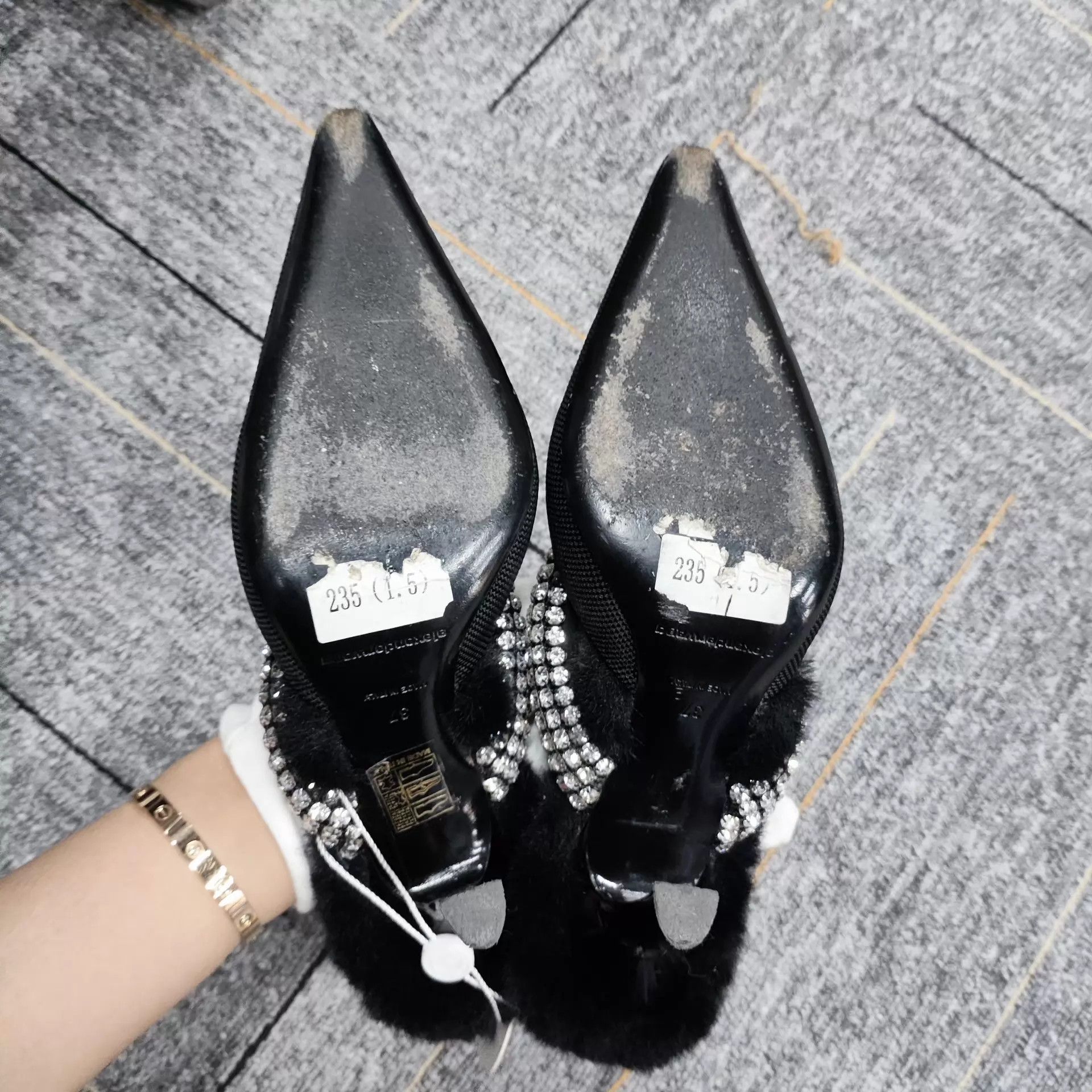 Alexander Wang Alexander Wang Pointed Toe Fur Heels Black 37 Size US 6.5 / IT 36.5 - 4 Thumbnail