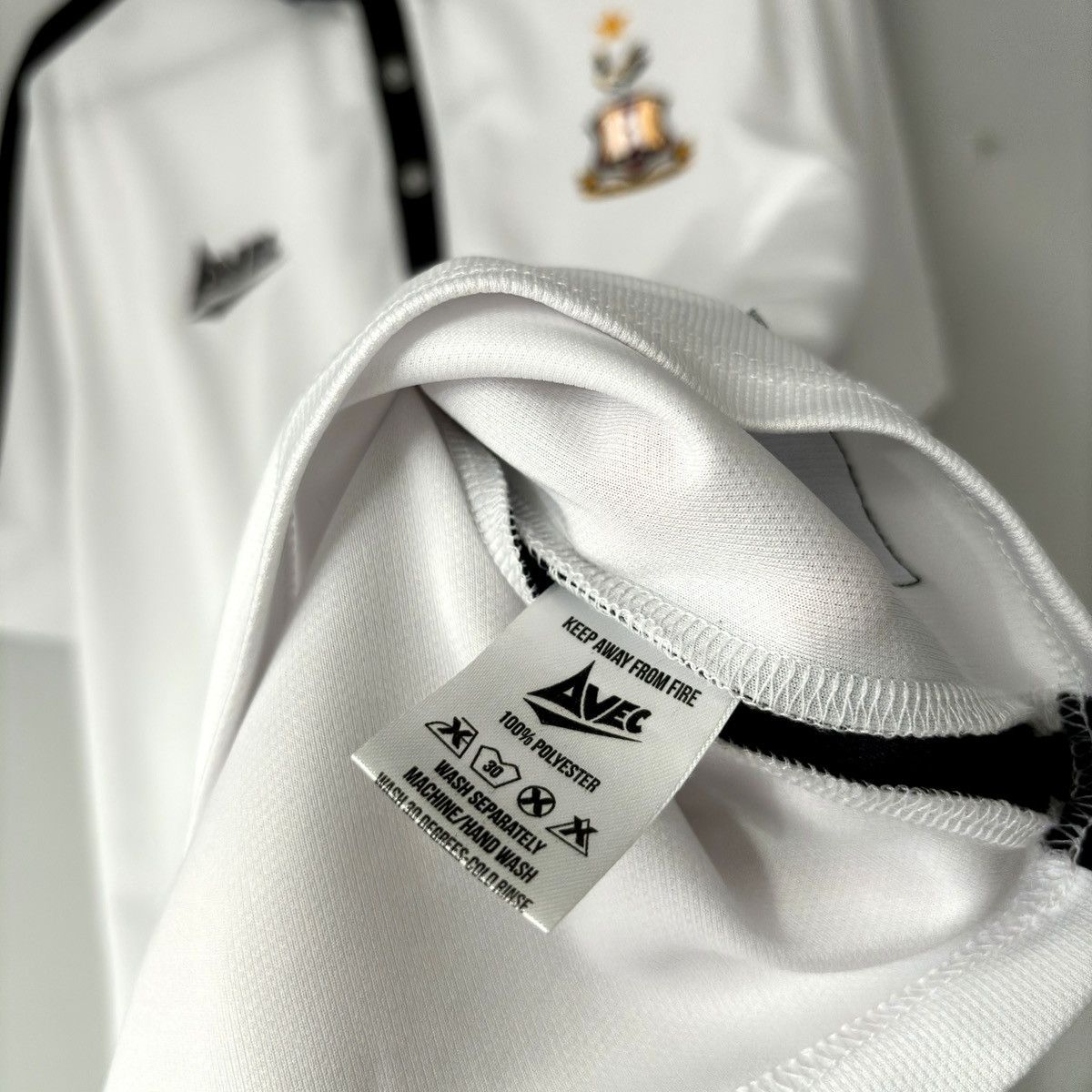 Other 2016 2017 Bradford Bantams Avec England Home Soccer Jersey S Size US S / EU 44-46 / 1 - 5 Thumbnail