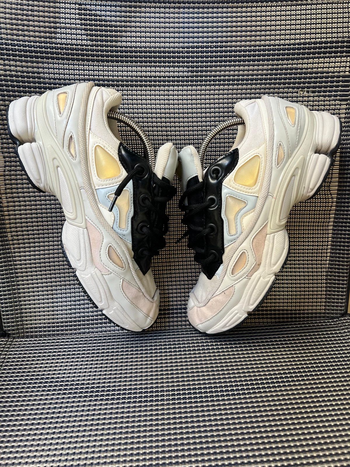 Adidas × Raf Simons Adidas x Raf Simons Ozweego Size US 8.5 / EU 41-42 - 8 Thumbnail