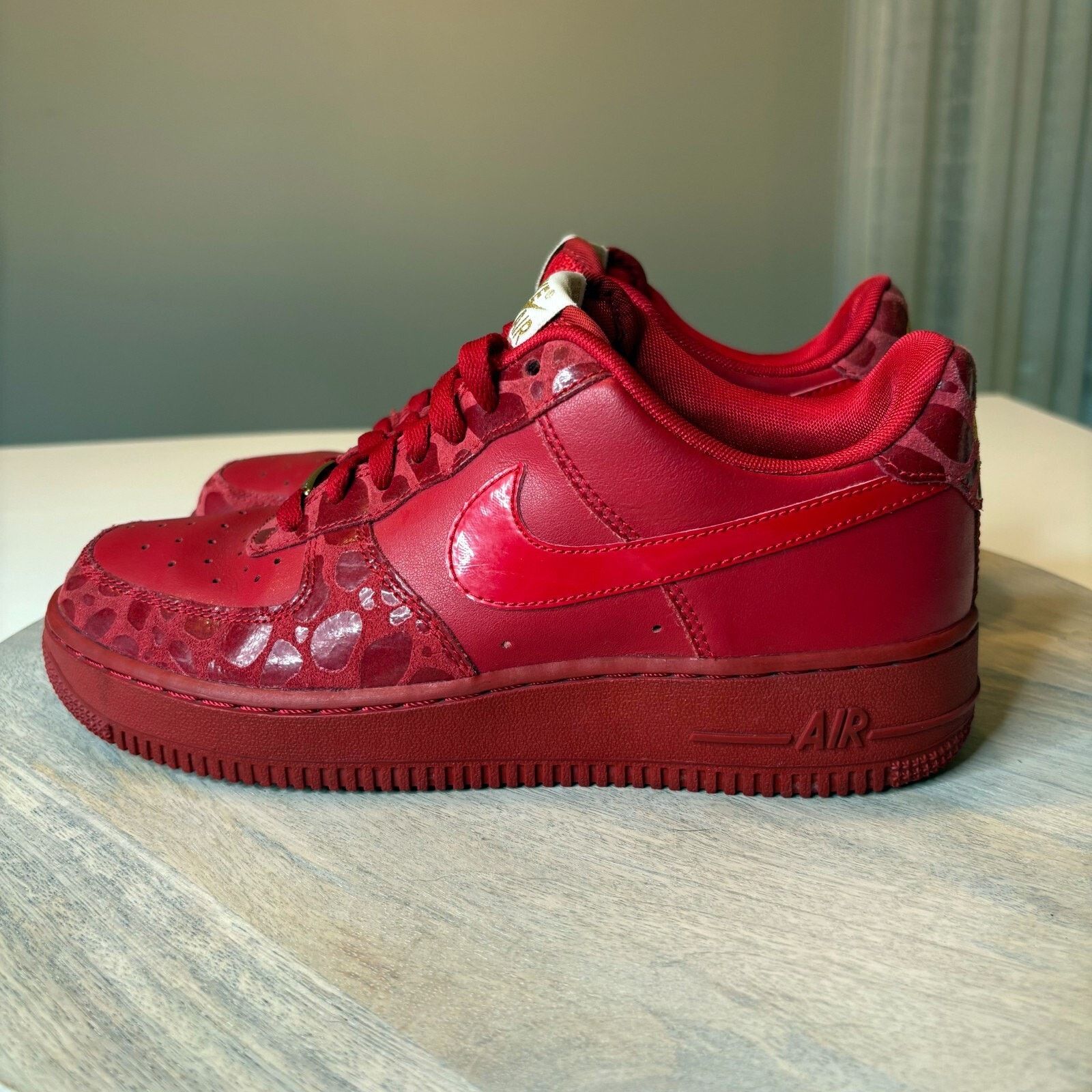 Nike Nike AF1 Valentine's Day Limited Edition Red Sneakers Size 8 Size US 8 / IT 38 - 3 Thumbnail