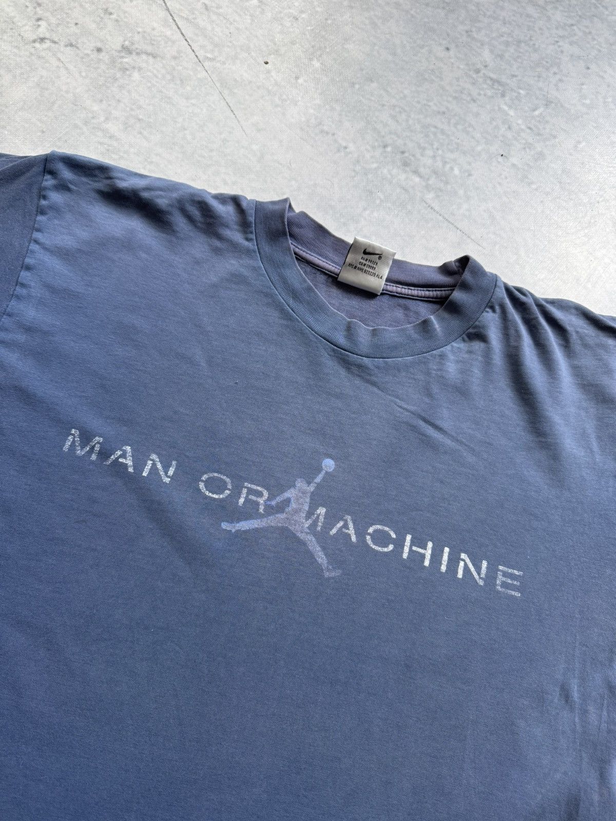 Nike Vintage Nike Michael Jordan Man Or Machine tee Faded Size US S / EU 44-46 / 1 - 5 Thumbnail