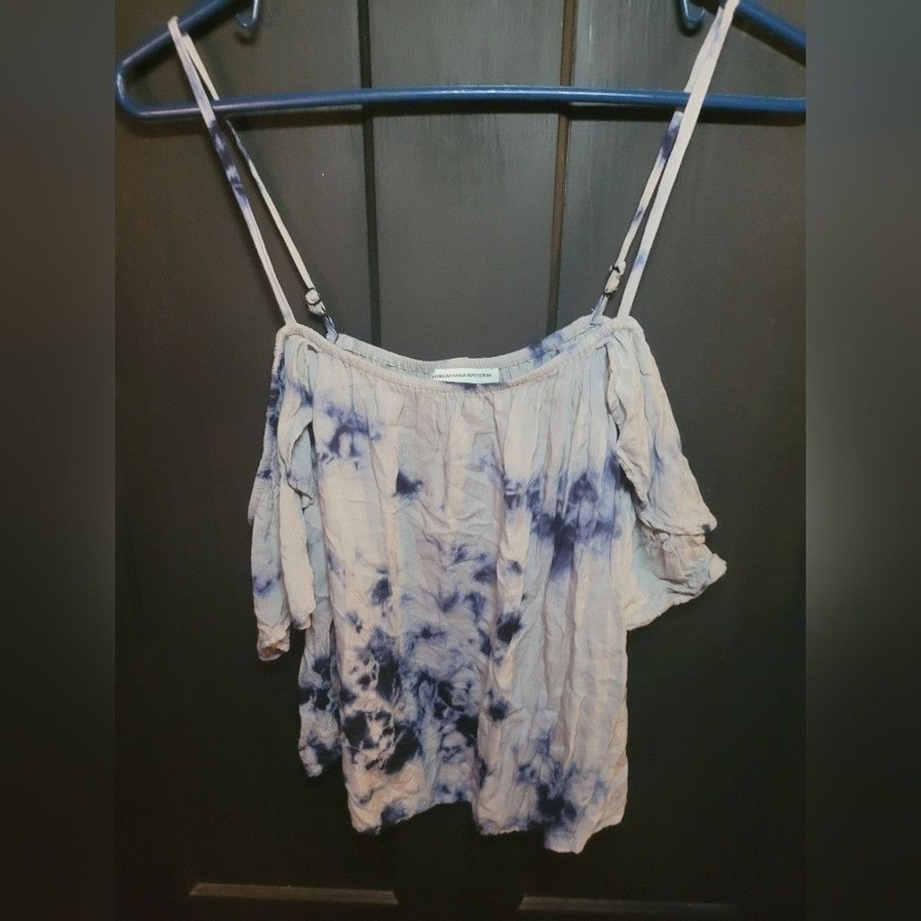 American Eagle Outfitters American Eagle Outfitters, cold shoulder, top, EUC, Size XS Size XS / US 0-2 / IT 36-38 - 1 Thumbnail