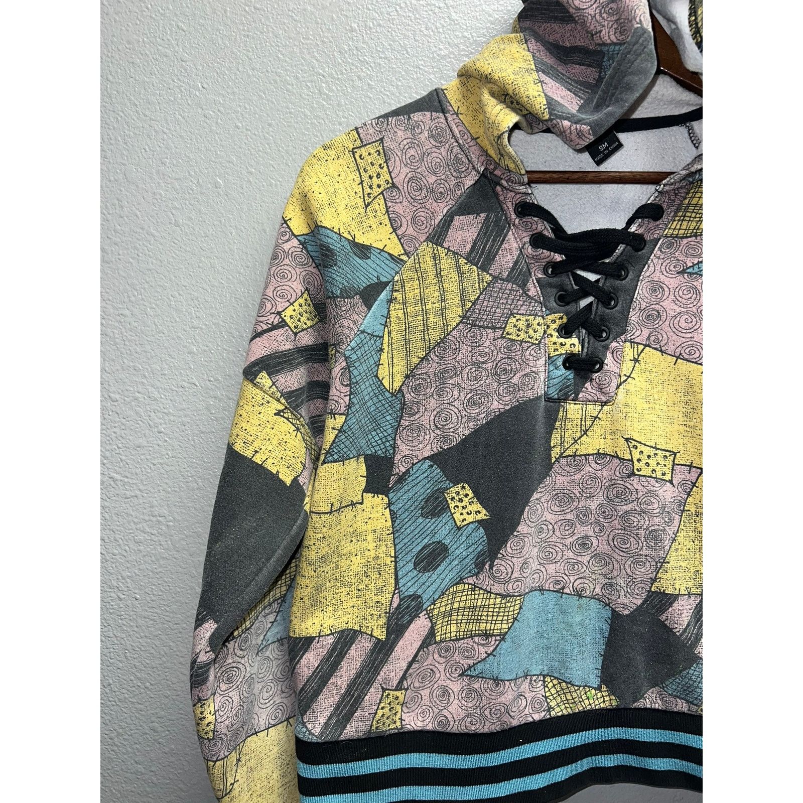 Vintage The Nightmare Before Christmas Hoodie Tim Burton Disney S Size S / US 4 / IT 40 - 3 Thumbnail