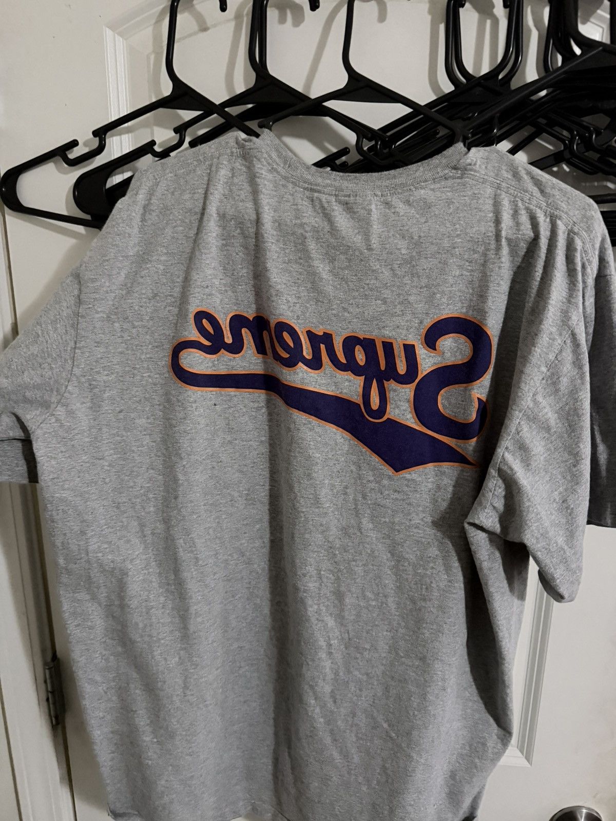 Supreme Supreme Backwards Logo Size US XL / EU 56 / 4 - 1 Thumbnail