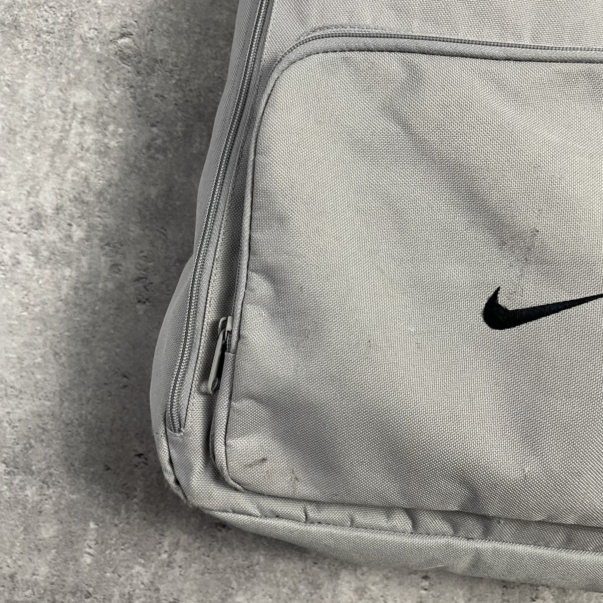 Nike Vintage Sligbag Nike Streetwear Gray Y2K Bag Nike 00s Size ONE SIZE - 7 Thumbnail