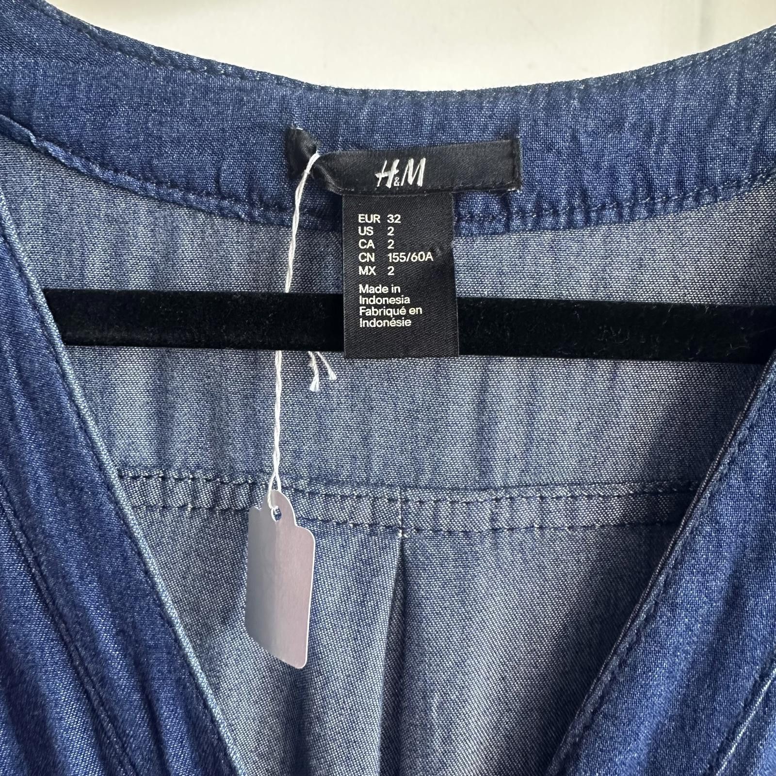 H&M Chic H&M Denim Jumpsuit - Size 2 Size 26" / US 2 / IT 38 - 3 Thumbnail