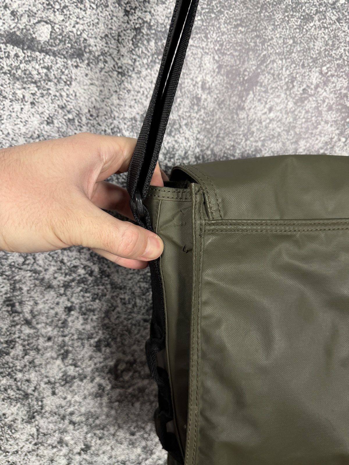 Diesel Vintage Diesel Messenger Bag Crossbody Y2K Streetwear Size ONE SIZE - 21 Thumbnail