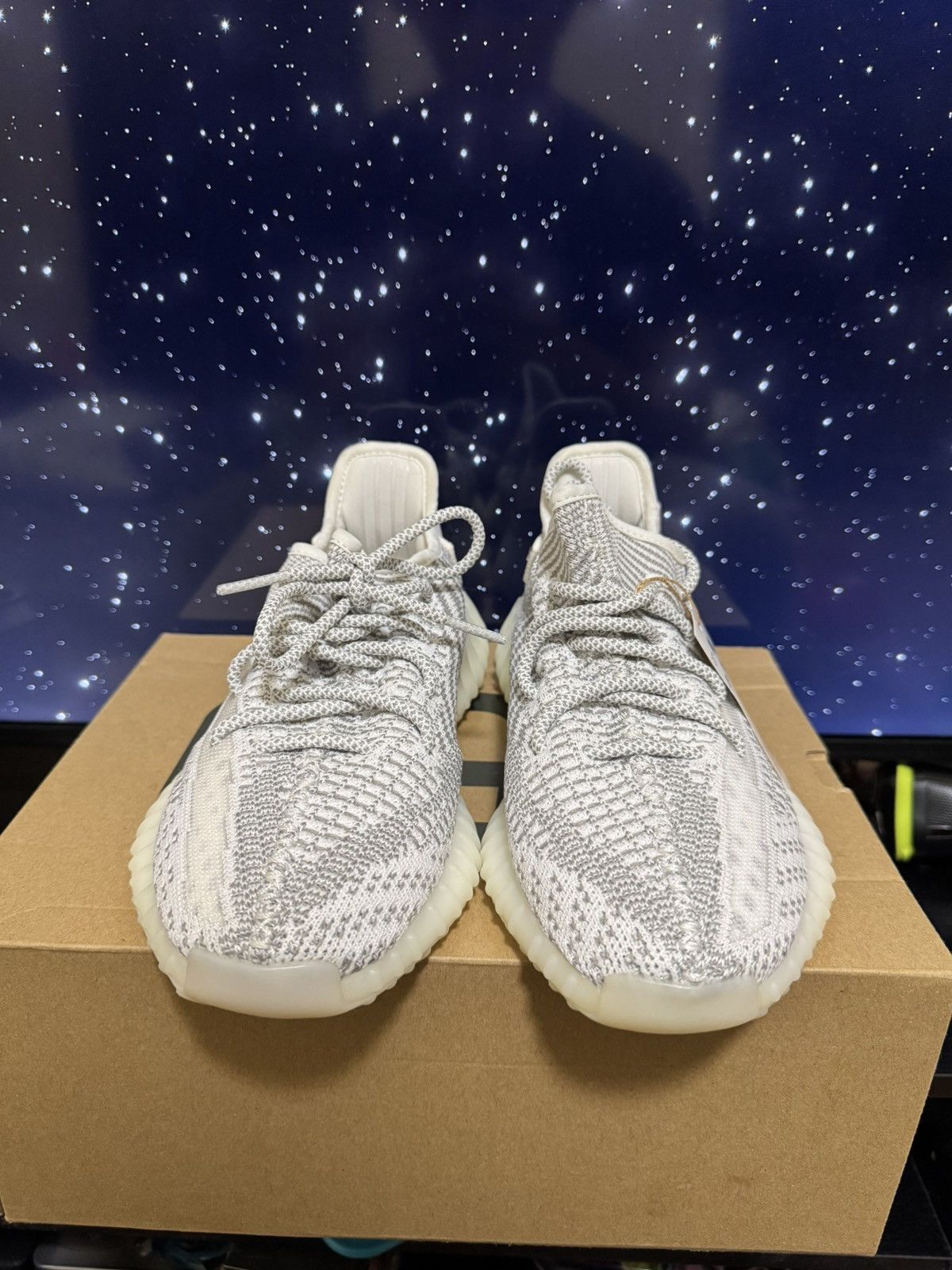 Yeezy Yeezy Boost 350 v2 static (non reflective) Size US 6.5 / EU 39-40 - 1 Thumbnail