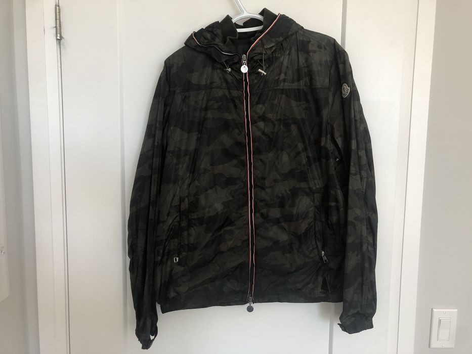 Moncler deals camo windbreaker