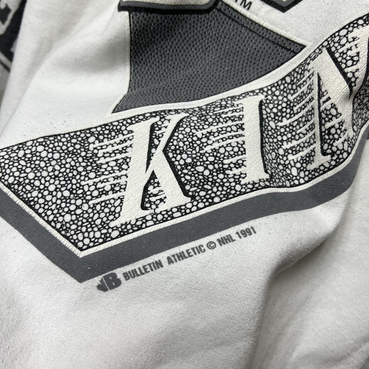 NHL Vintage Los Angeles Kings 1991 Bulletin Sweater Size XL Rare Size US XL / EU 56 / 4 - 20 Thumbnail