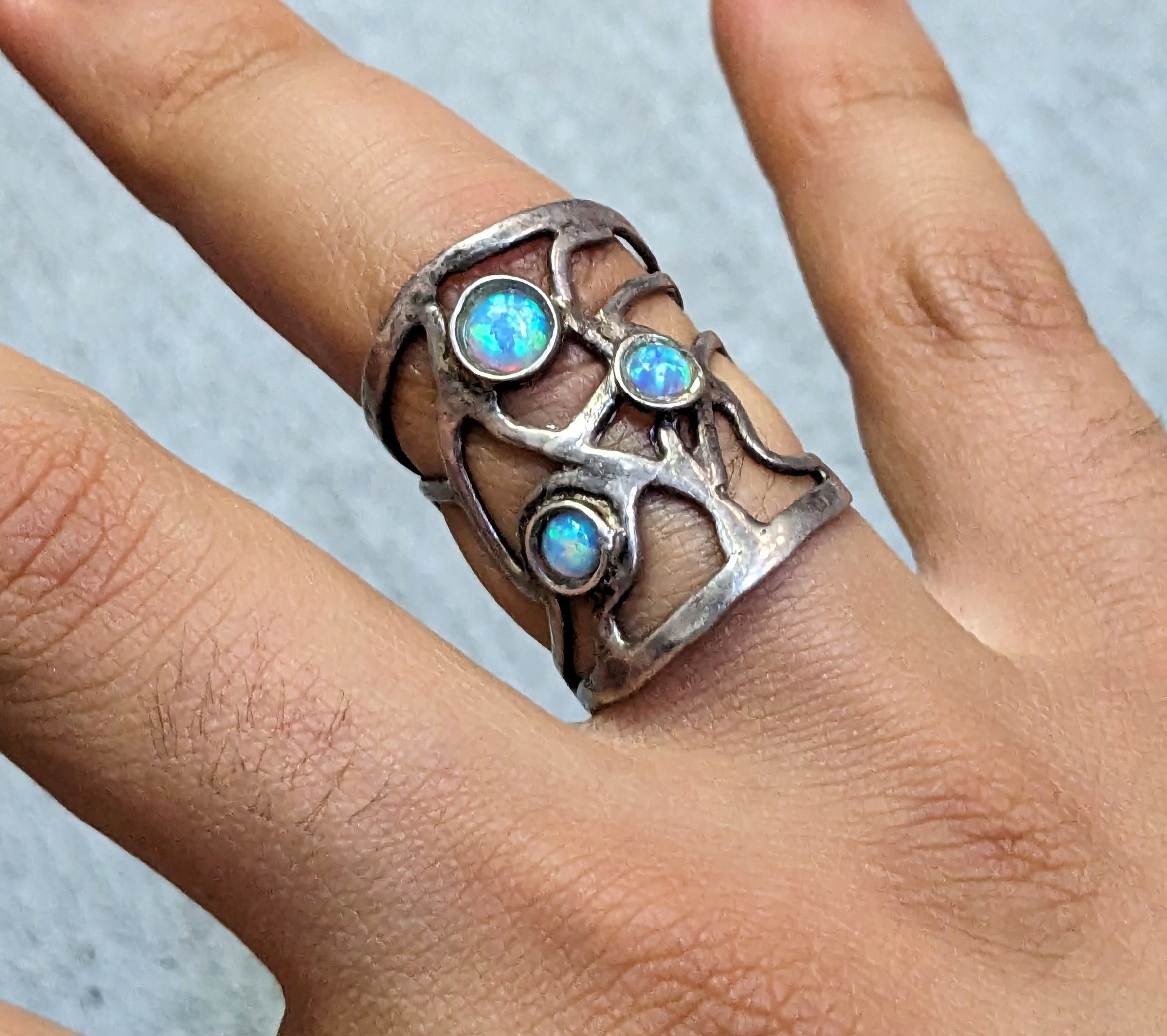 Jewelry Vintage Sterling Silver Ring Blue Opal Size 8 Modern Size ONE SIZE - 9 Thumbnail