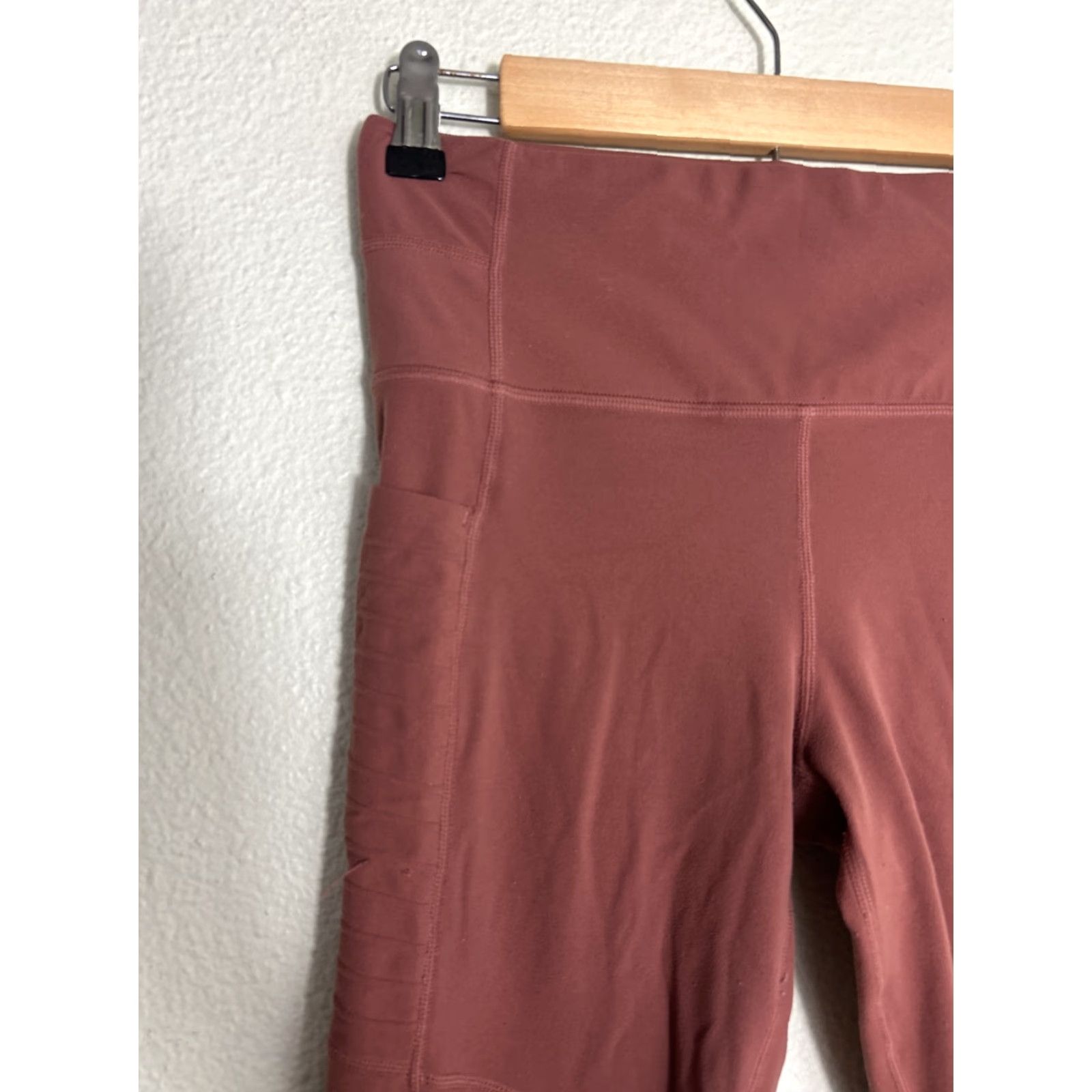 Athleta Athleta Women's S Leggings Moto Tight Stash Pocket Powervita Red Rust Ankle Activewear Women Cgas? Size 28" / US 6 / IT 42 - 4 Thumbnail