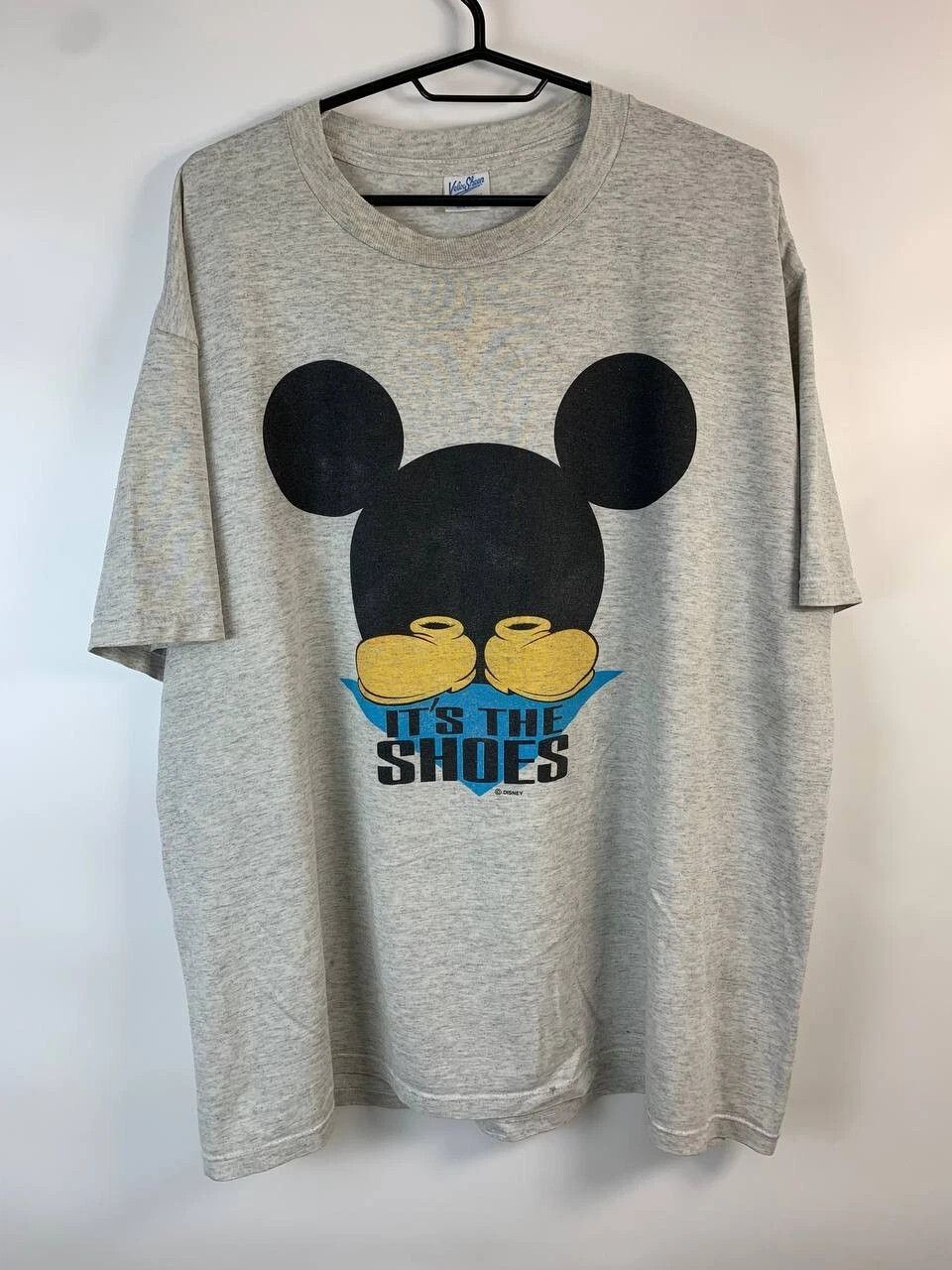 Disney Vintage 90's Mickey Mouse It's The Shoes T Shirt Size XL Size US XL / EU 56 / 4 - 1 Thumbnail